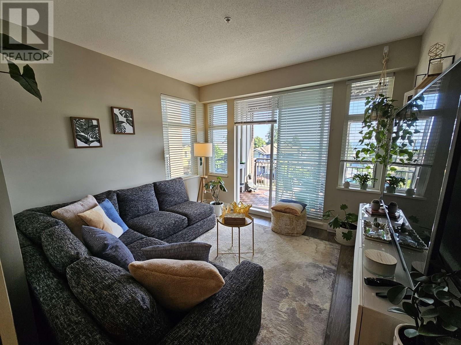 1205 963 Charland Avenue, Coquitlam, British Columbia  V3K 0E2 - Photo 2 - R2799459