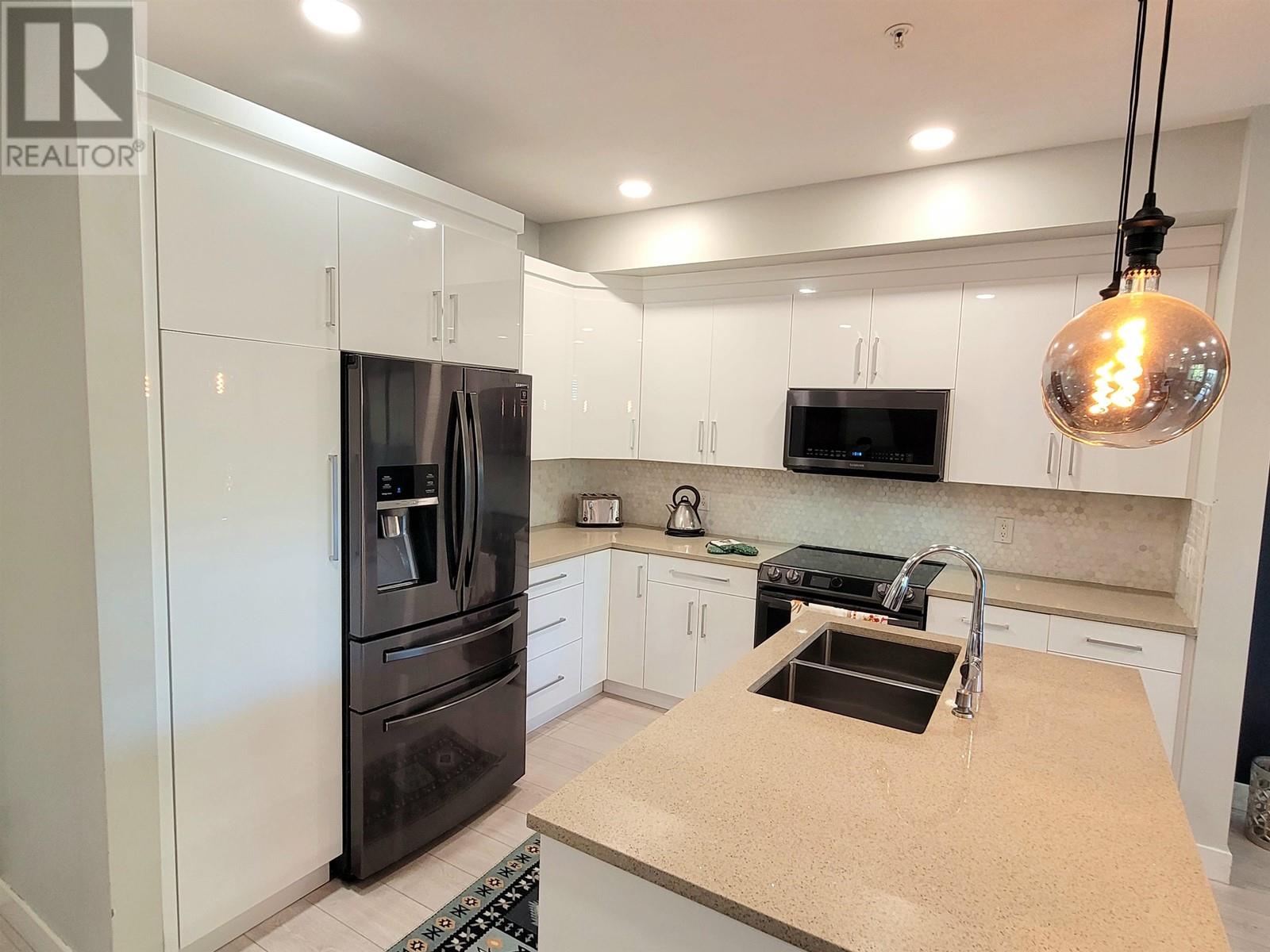 2 11282 Cottonwood Drive, Maple Ridge, British Columbia  V2X 8W8 - Photo 3 - R2799261