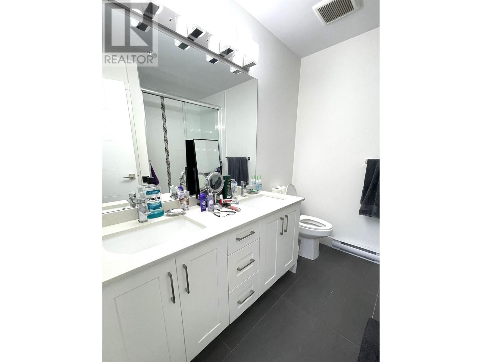 301 22577 Royal Crescent, Maple Ridge, British Columbia  V2X 2M2 - Photo 10 - R2798753