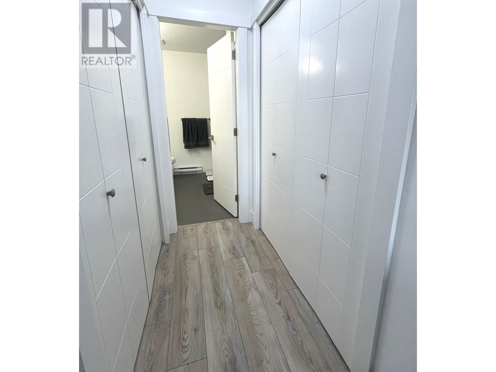 301 22577 Royal Crescent, Maple Ridge, British Columbia  V2X 2M2 - Photo 9 - R2798753