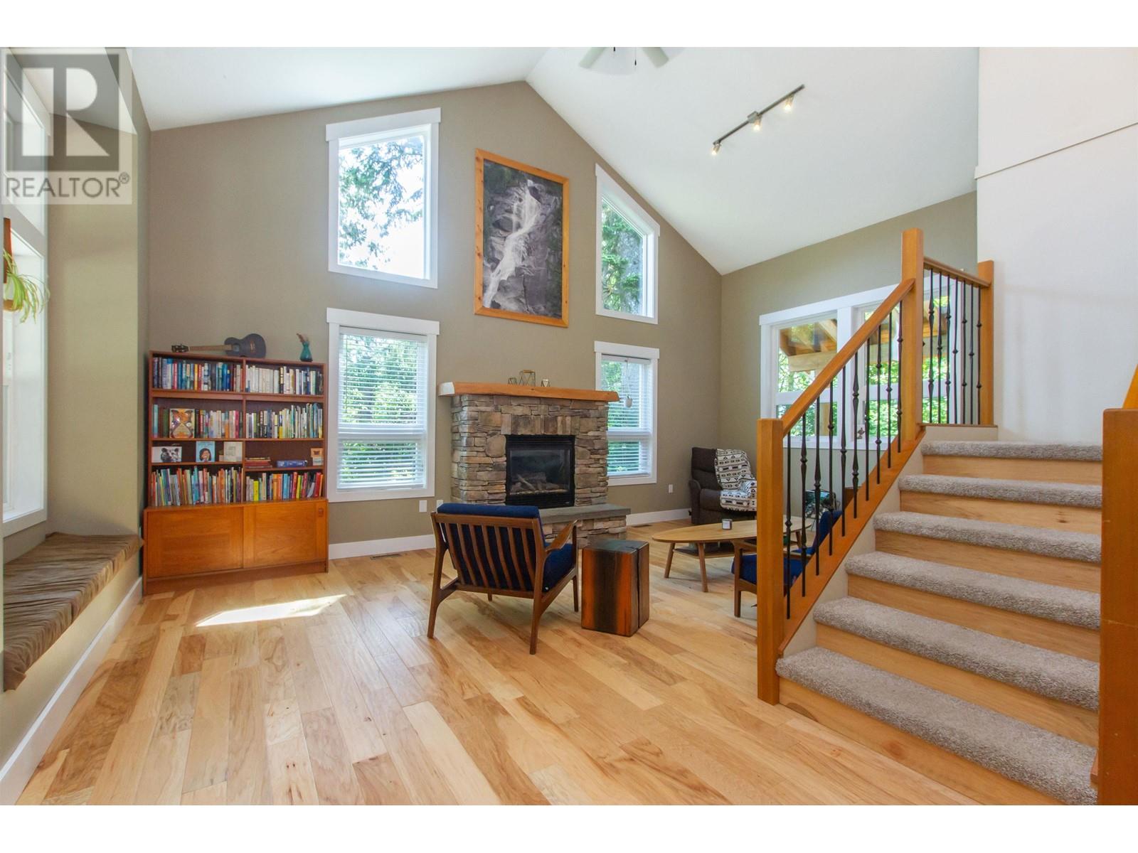 41417 Dryden Road, Squamish, British Columbia  V0N 1H0 - Photo 4 - R2799714