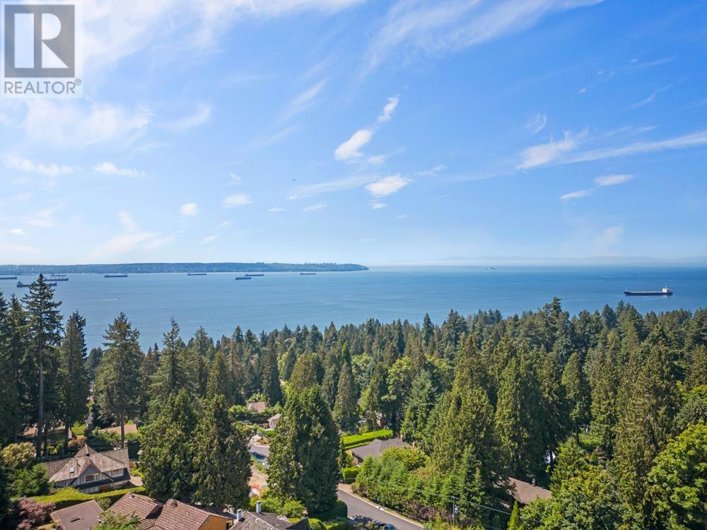 2650 Rosebery Avenue, West Vancouver, British Columbia  V7V 3A2 - Photo 35 - R2799734