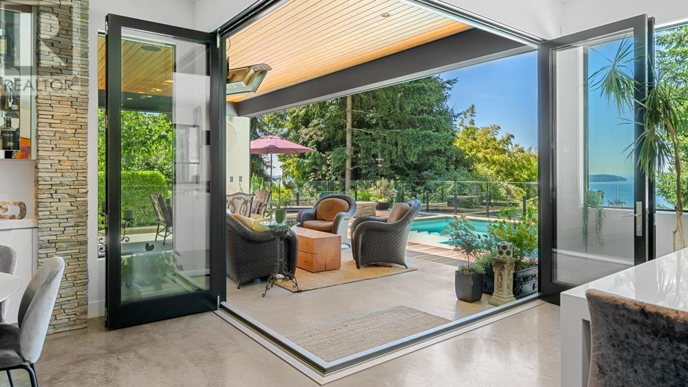 2650 Rosebery Avenue, West Vancouver, British Columbia  V7V 3A2 - Photo 9 - R2799734