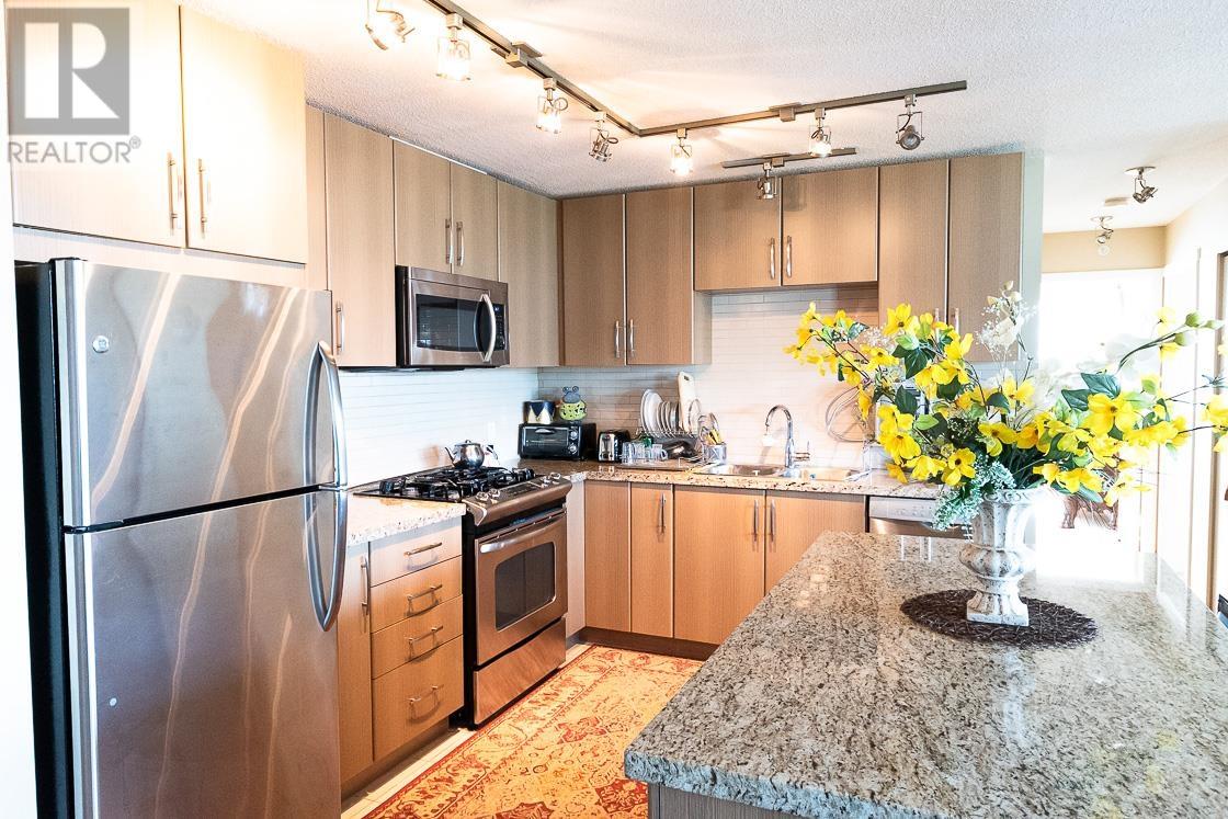 2003 660 Nootka Way, Port Moody, British Columbia  V3H 0B7 - Photo 2 - R2799183