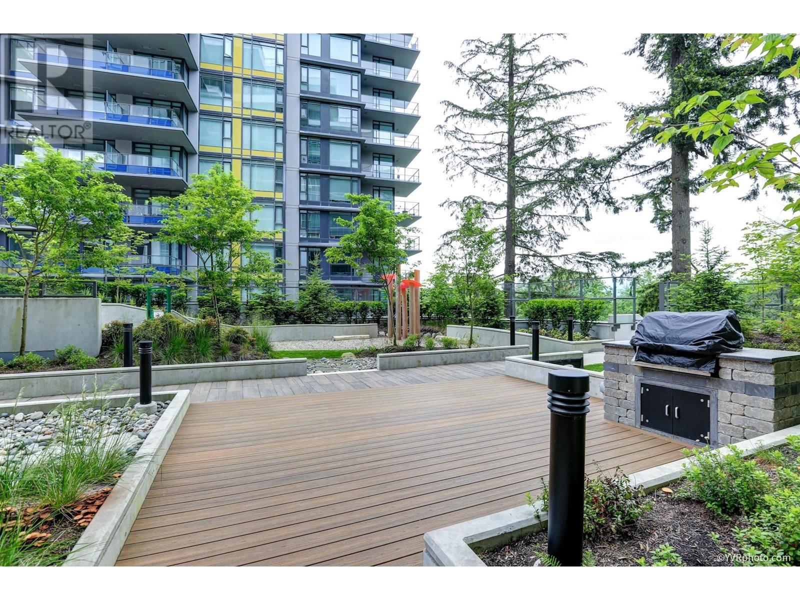 Listing Picture 18 of 20 : 1302 8940 UNIVERSITY CRESCENT, Burnaby / 本拿比 - 魯藝地產 Yvonne Lu Group - MLS Medallion Club Member