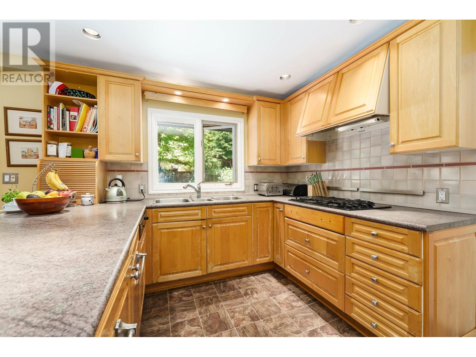 163 Stevens Drive, West Vancouver, British Columbia  V7S 1C3 - Photo 9 - R2799952
