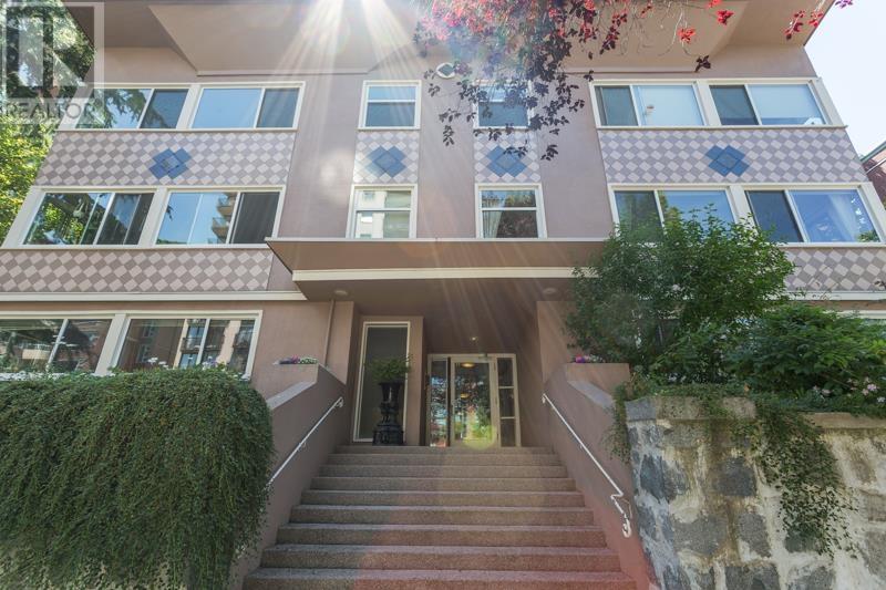 1 1878 ROBSON STREET, vancouver, British Columbia