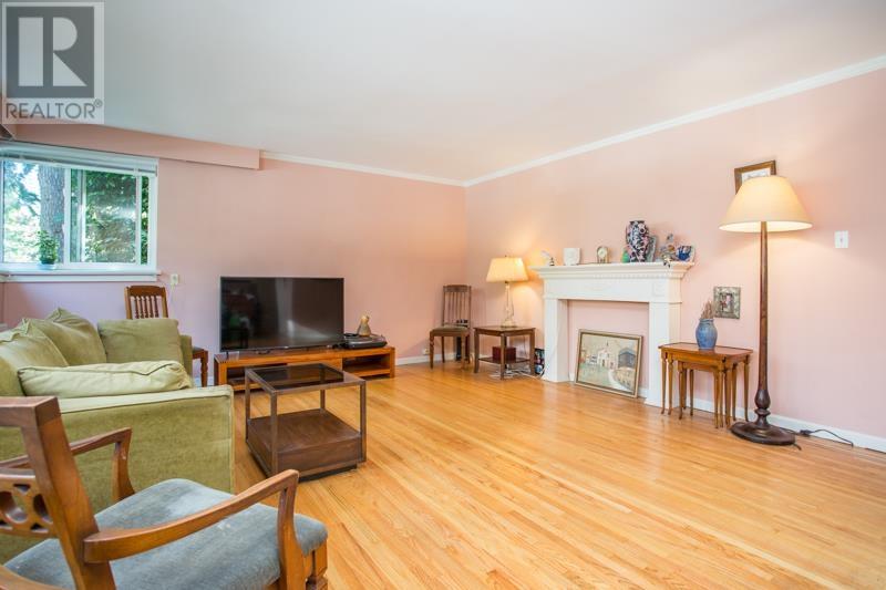 1 1878 Robson Street, Vancouver, British Columbia  V6G 1E3 - Photo 2 - R2800010