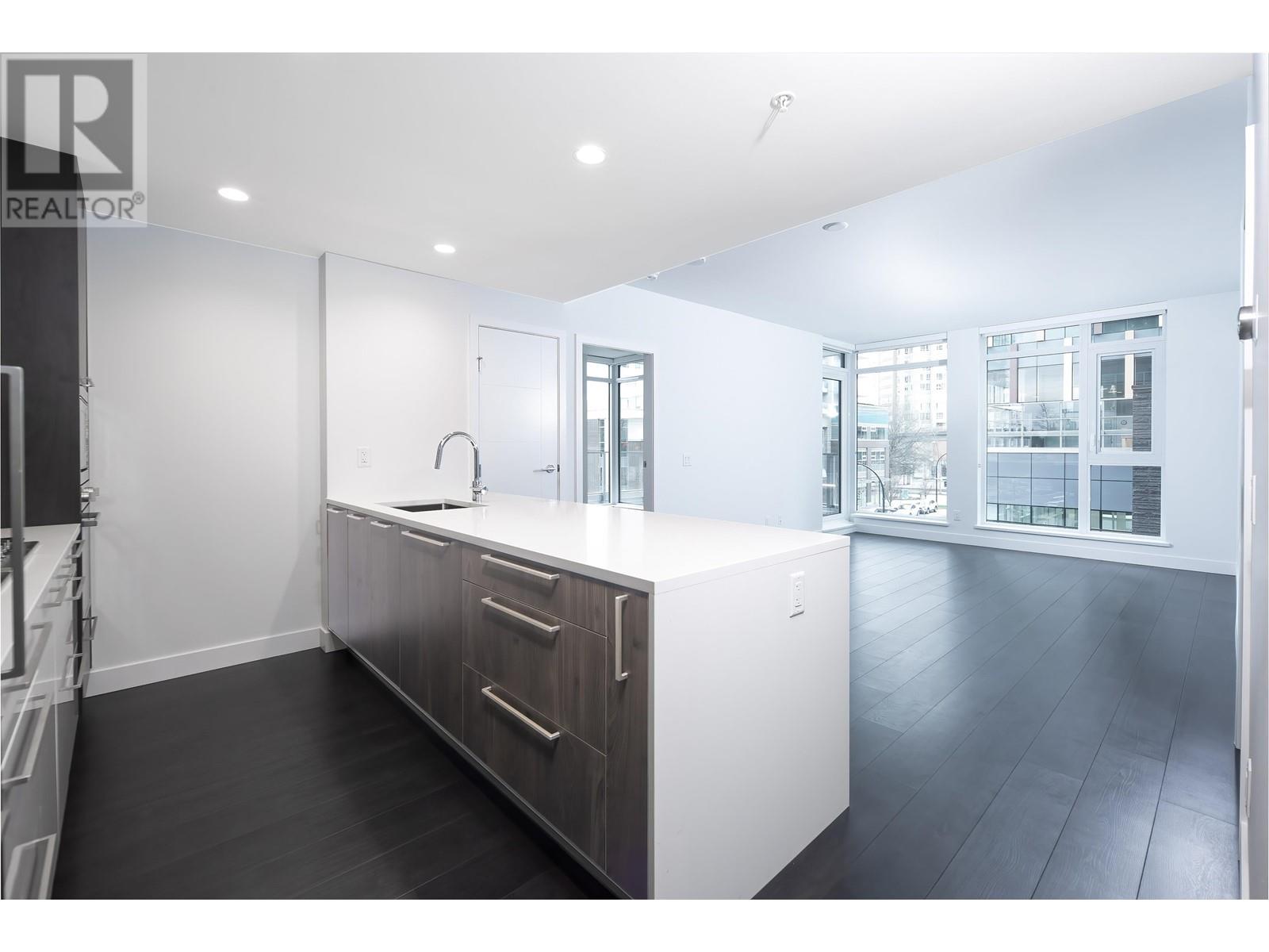 406 6398 Silver Avenue, Burnaby, British Columbia  V5H 0K7 - Photo 5 - R2800071