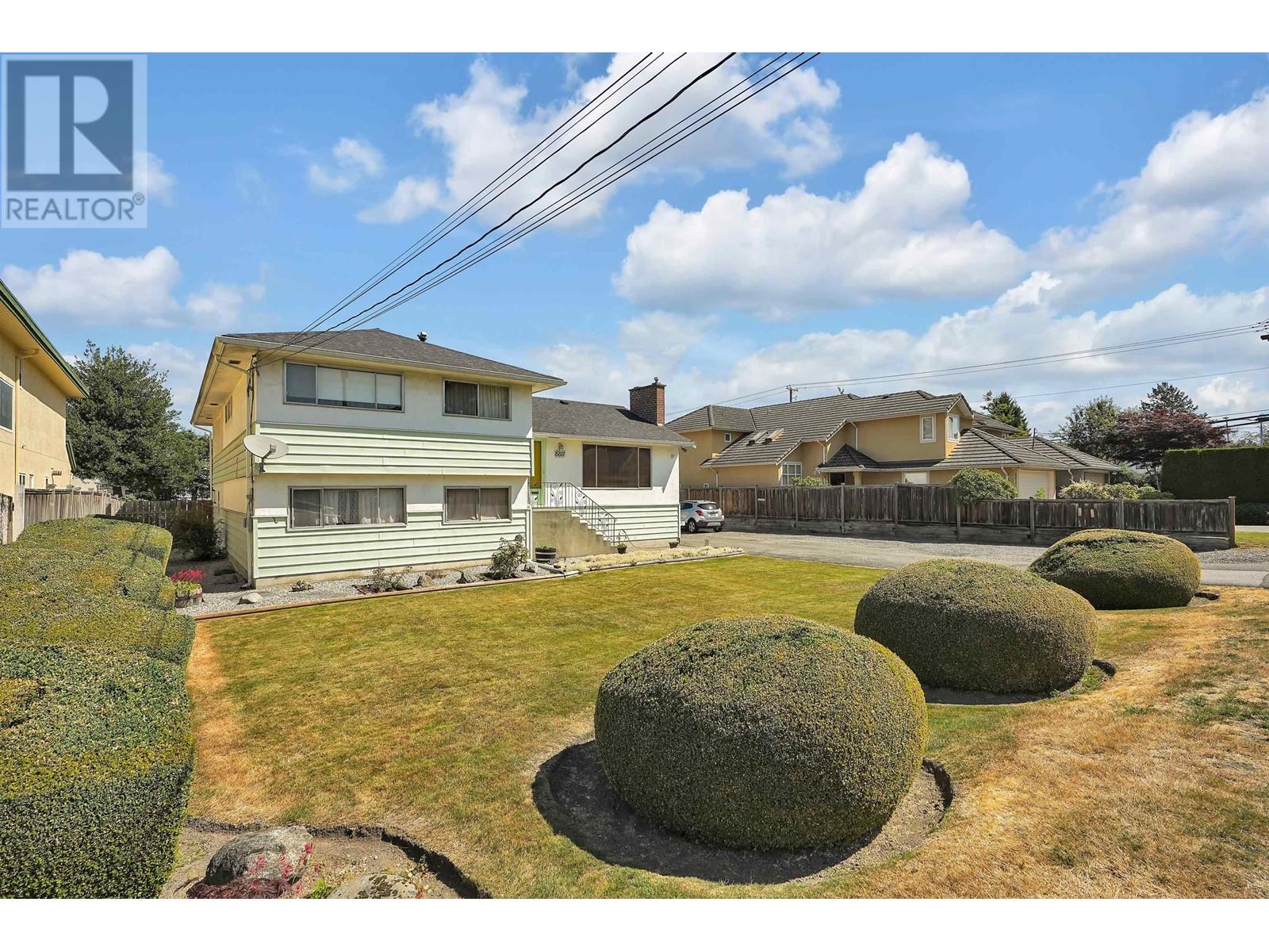 8811 Saunders Road, Richmond, British Columbia  V7A 2A6 - Photo 5 - R2799006