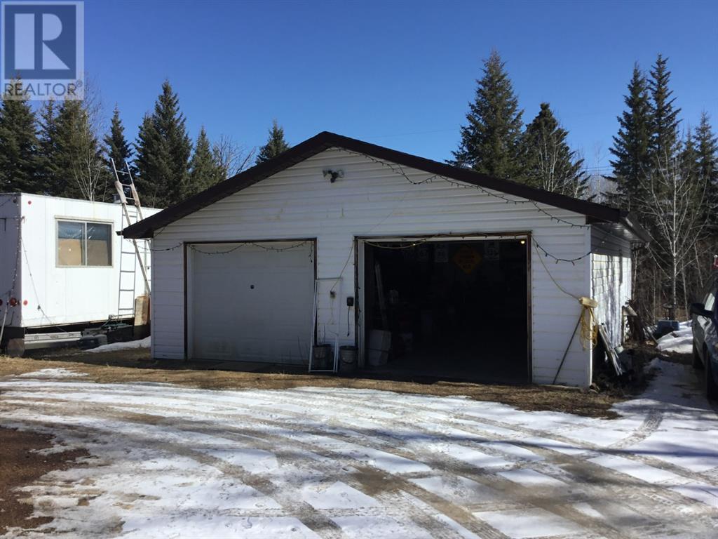430 Grassy Way, Red Earth Creek, Alberta  T0G 1X0 - Photo 10 - A1241255