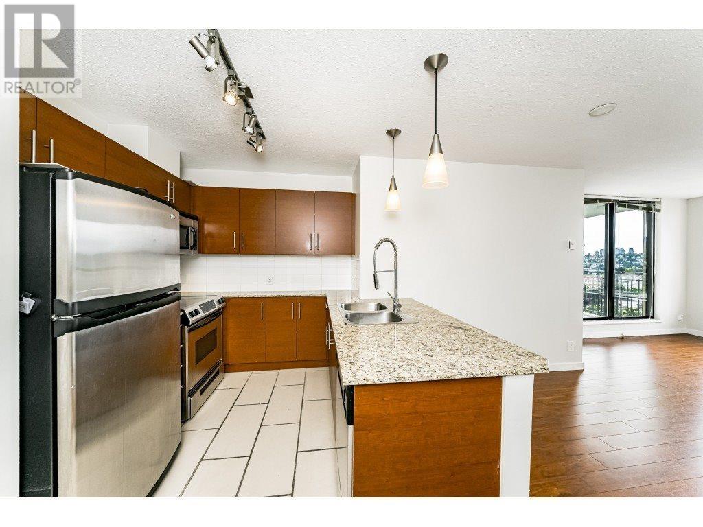 1601 814 Royal Avenue, New Westminster, British Columbia  V3M 1J9 - Photo 2 - R2799472