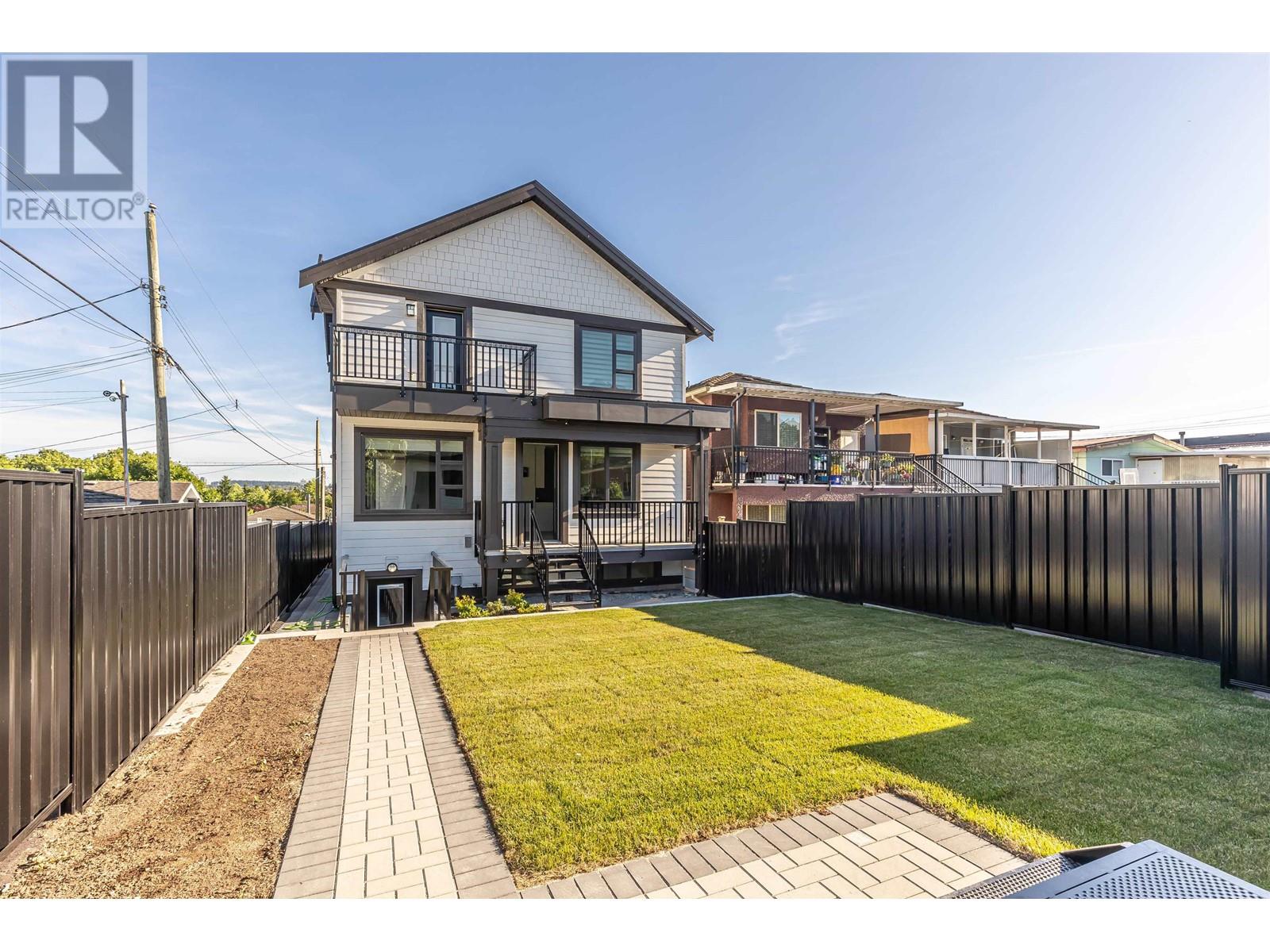 3485 Turner Street, Vancouver, British Columbia  V5K 2H8 - Photo 3 - R2800055