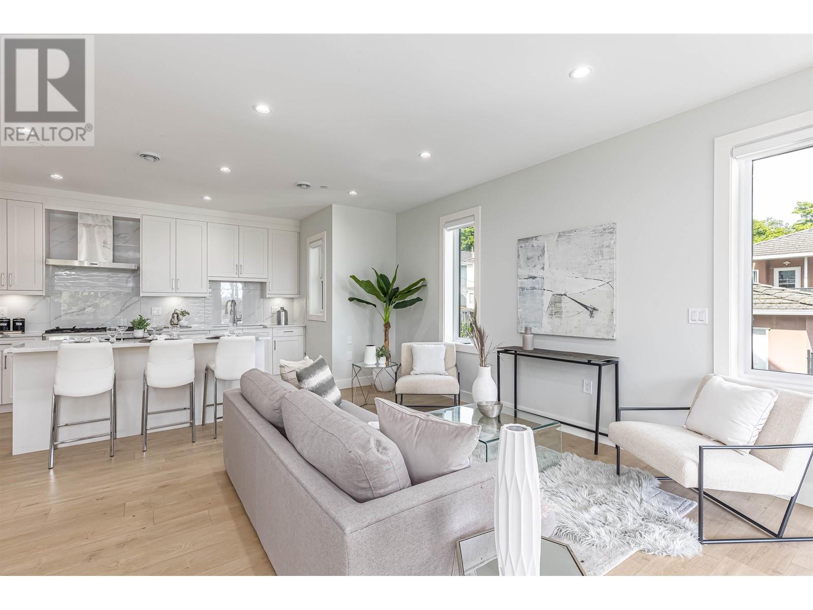 3483 Turner Street, Vancouver, British Columbia  V5K 2H8 - Photo 8 - R2800151