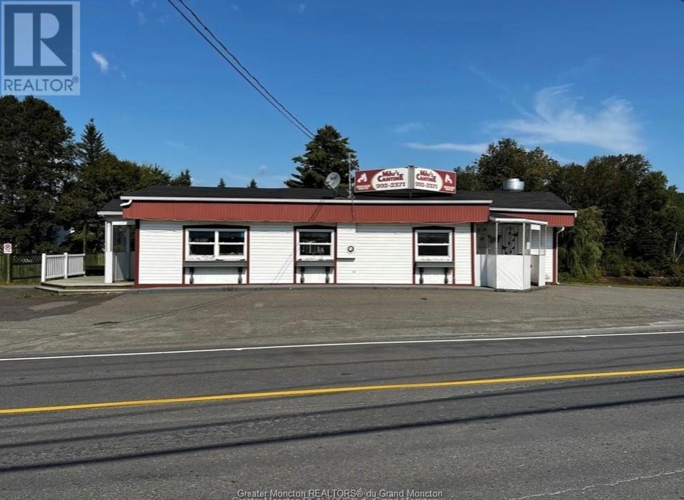 1983 Commercial St, Saint-Francois De Madawaska, New Brunswick  E7A 1S7 - Photo 1 - M154083