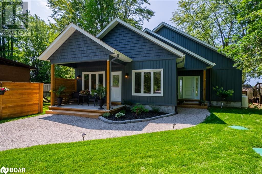 <h3>$1,899,000</h3><p>7426 Island View Street, Washago, Ontario</p>