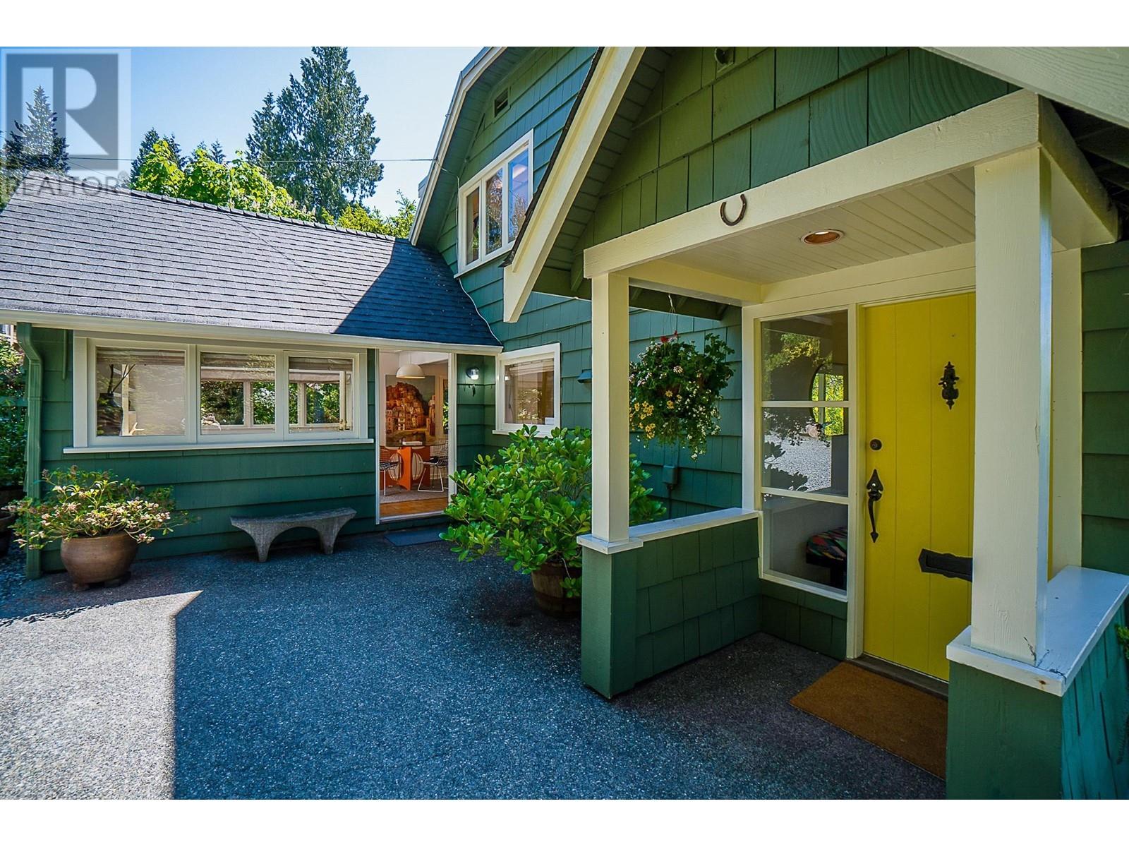5037 HOWE SOUND LANE, west vancouver, British Columbia