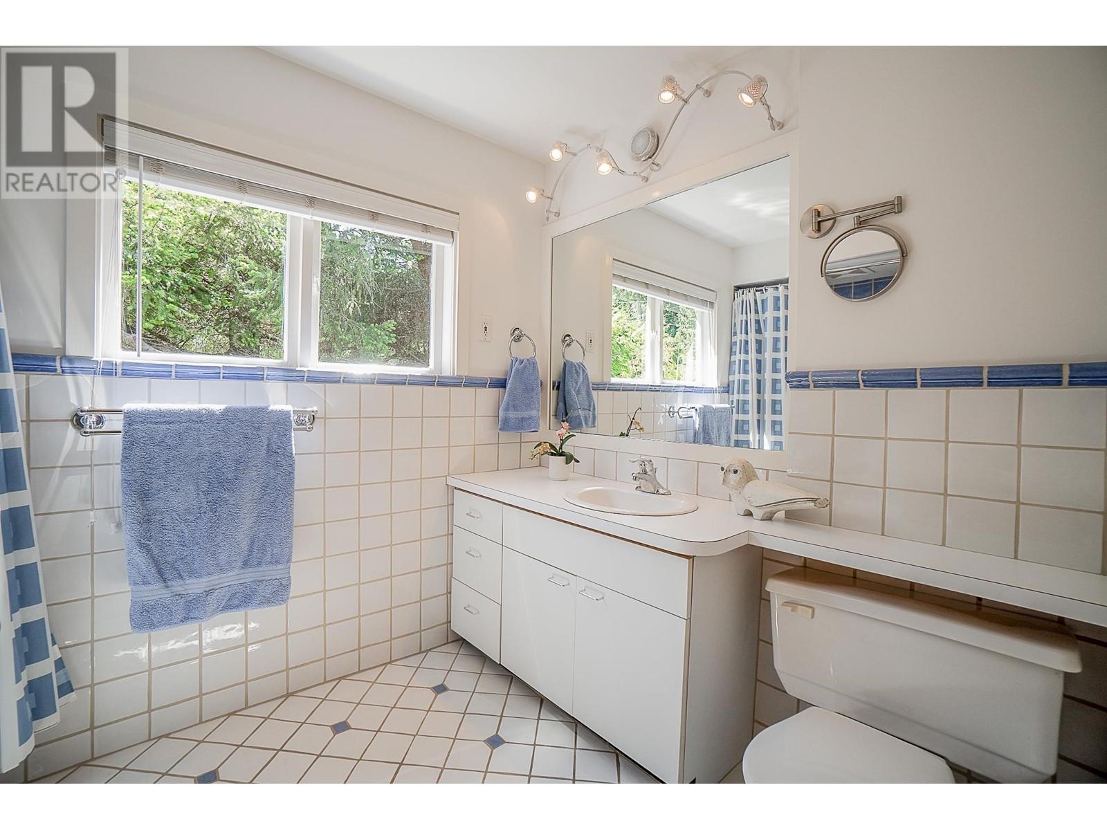 5037 Howe Sound Lane, West Vancouver, British Columbia  V7W 1L3 - Photo 26 - R2800364