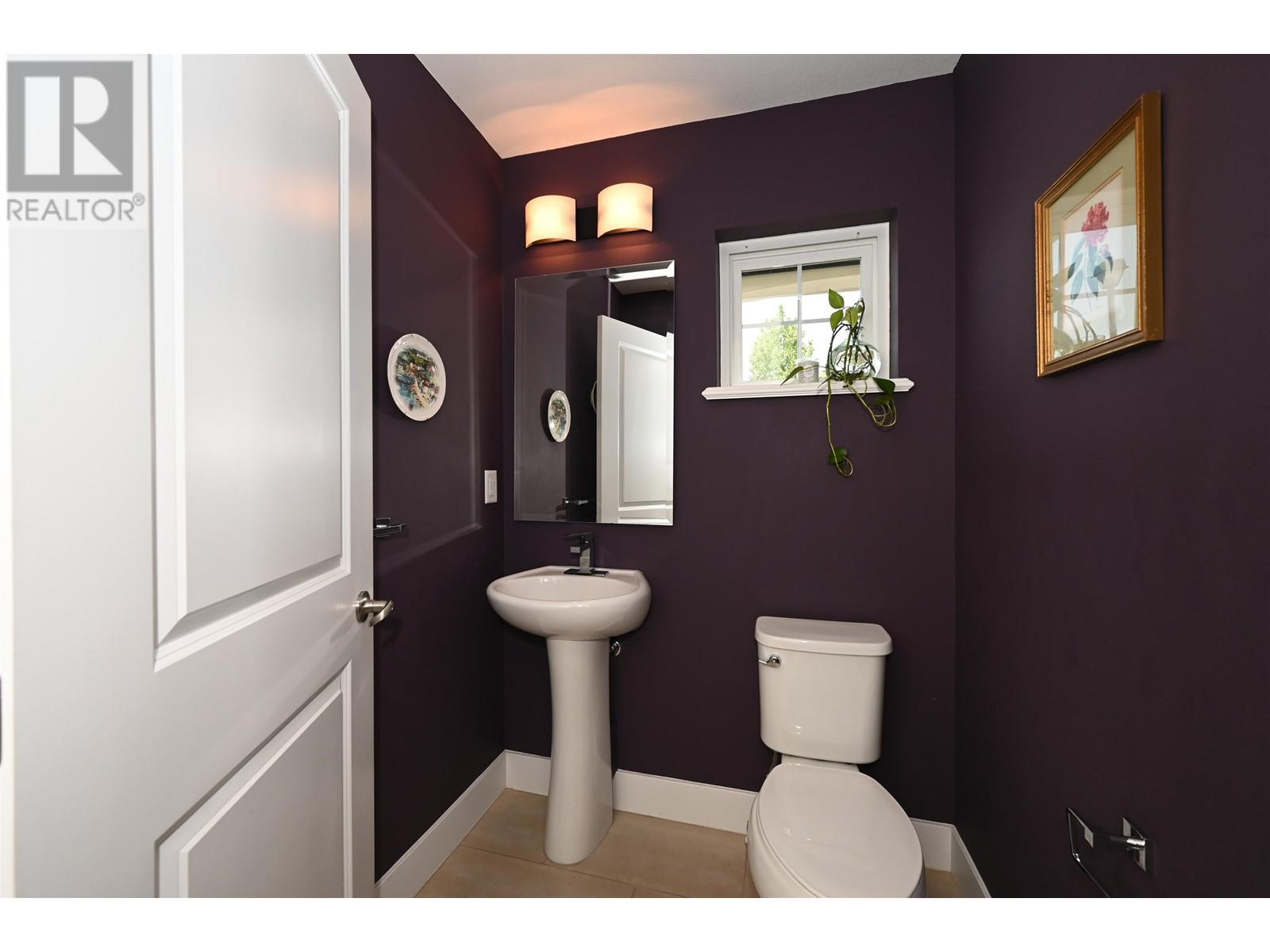 10456 Mceachern Street, Maple Ridge, British Columbia  V2W 0H8 - Photo 9 - R2795702