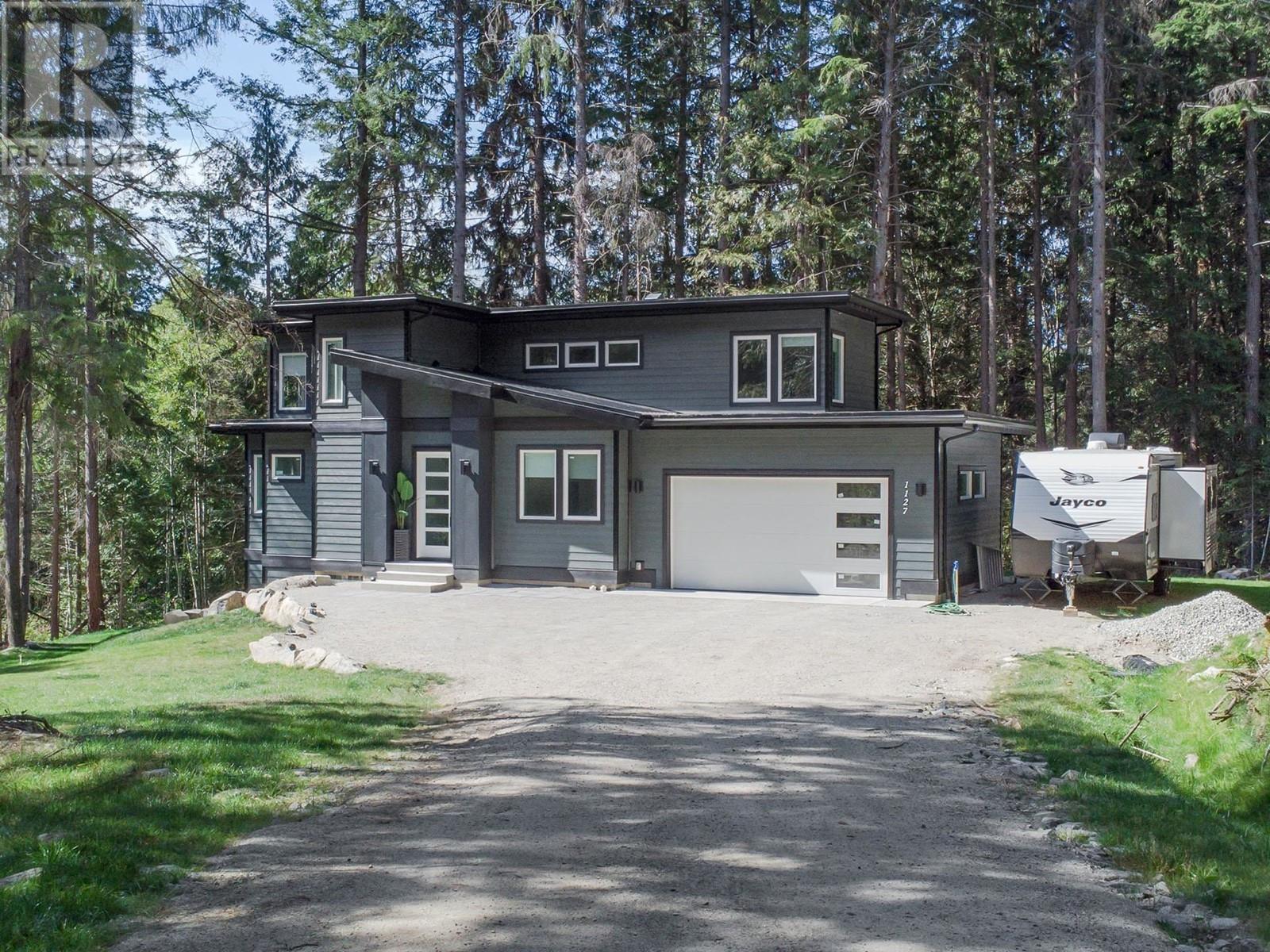 1127 MALCOLM CREEK ROAD, roberts creek, British Columbia