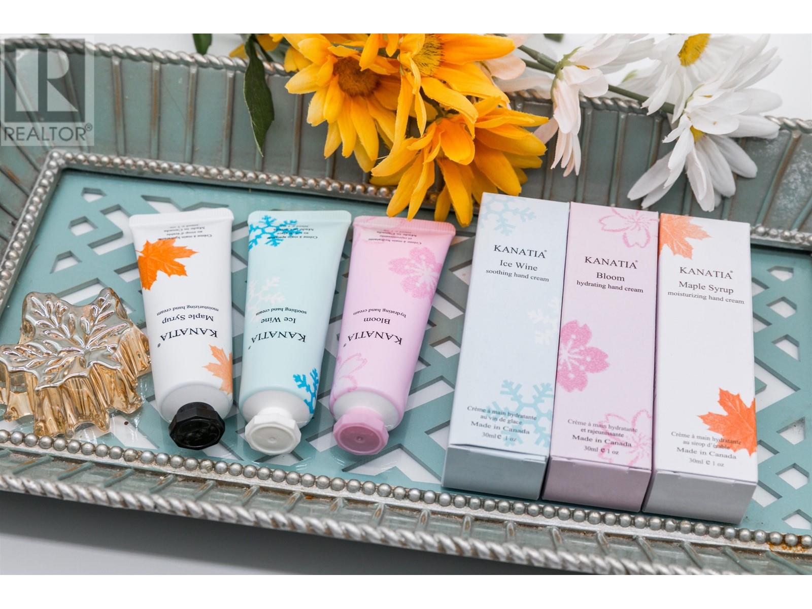 207 3751 North Fraser Way, Burnaby, British Columbia  V5J 5G4 - Photo 2 - C8053125