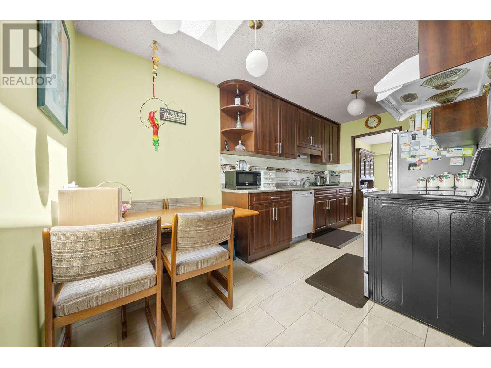 1047 E 33rd Avenue, Vancouver, British Columbia  V5V 3A7 - Photo 5 - R2800144