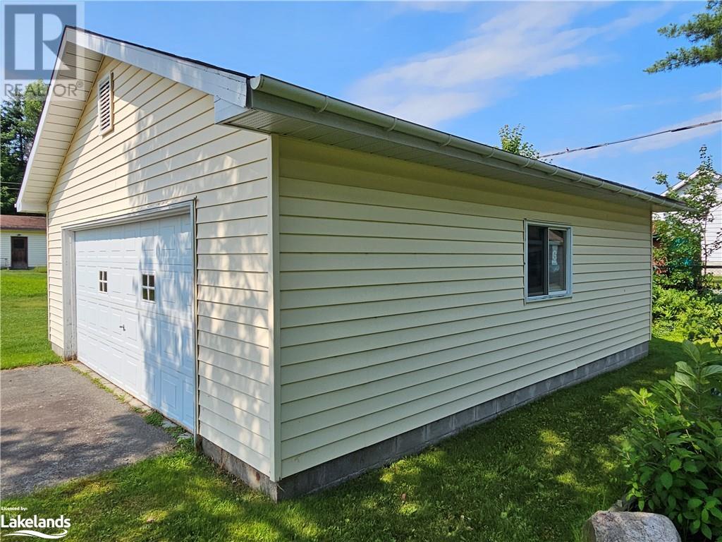 12 Tudhope Street, Parry Sound, Ontario  P2A 2H8 - Photo 31 - 40451801