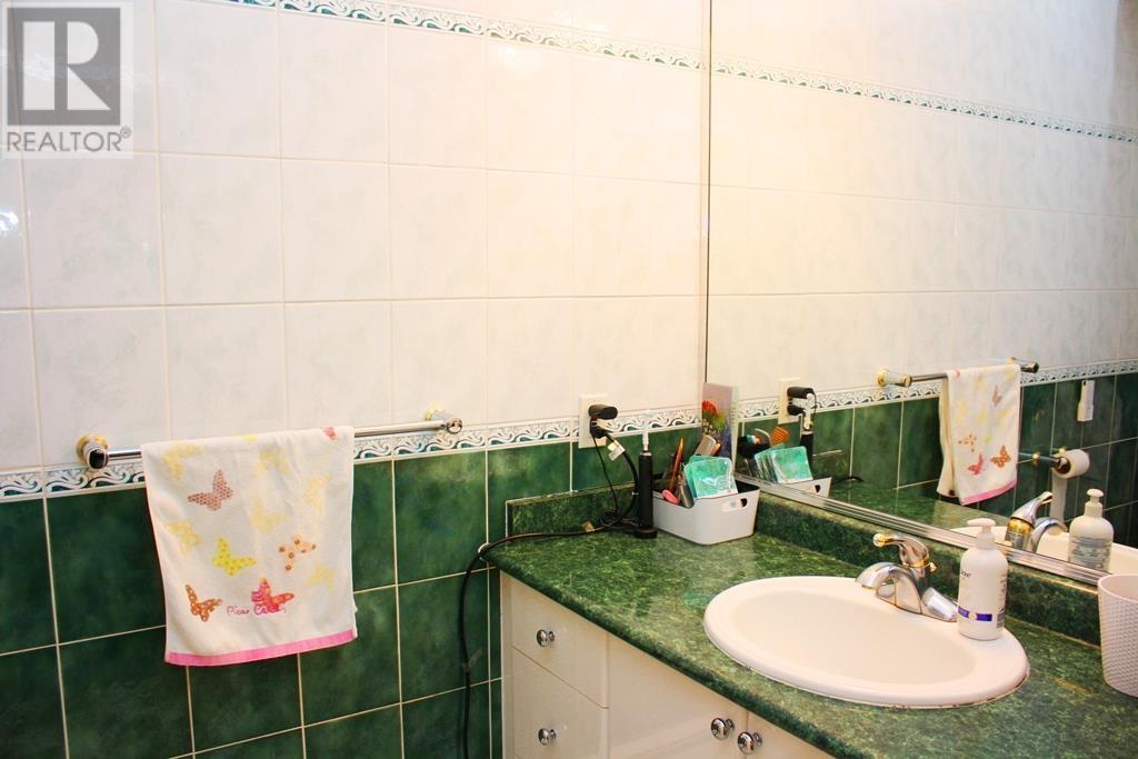 7628 Burris Street, Burnaby, British Columbia  V5E 1Z3 - Photo 13 - R2800584