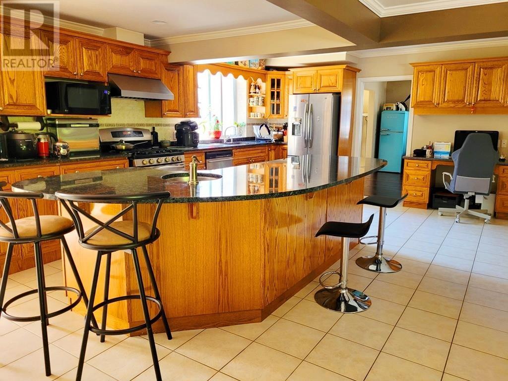 7628 Burris Street, Burnaby, British Columbia  V5E 1Z3 - Photo 9 - R2800584