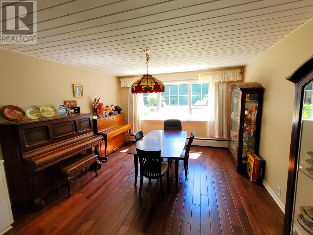 7628 Burris Street, Burnaby, British Columbia  V5E 1Z3 - Photo 8 - R2800584