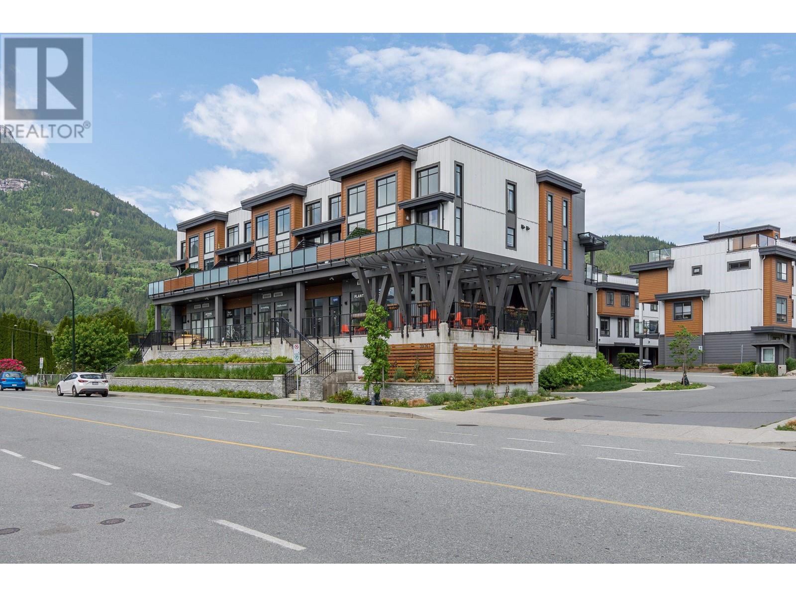 101 39767 Government Road, Squamish, British Columbia  V8B 0Z1 - Photo 1 - R2800746