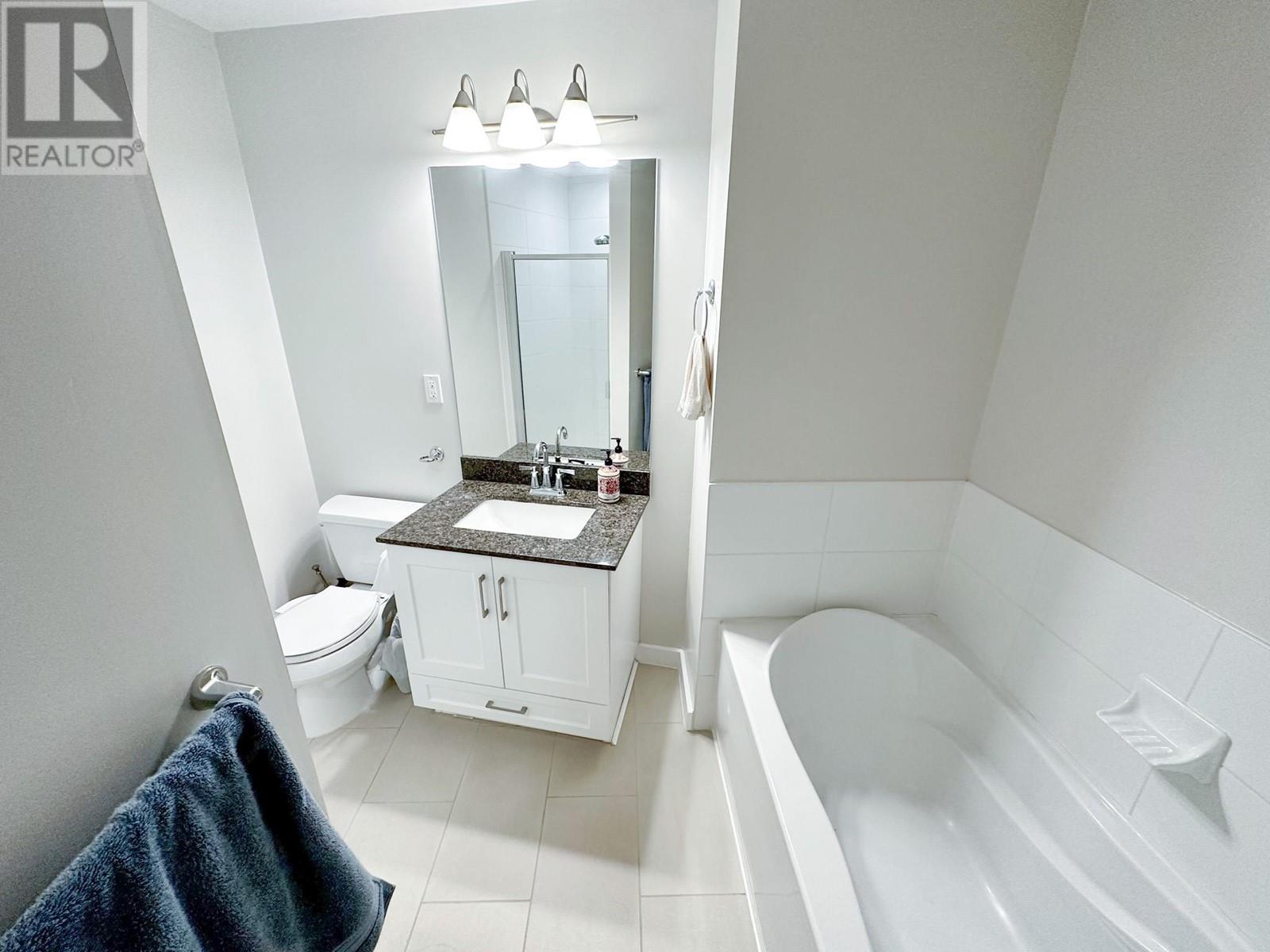 301 225 Francis Way, New Westminster, British Columbia  V3L 0G1 - Photo 11 - R2793258