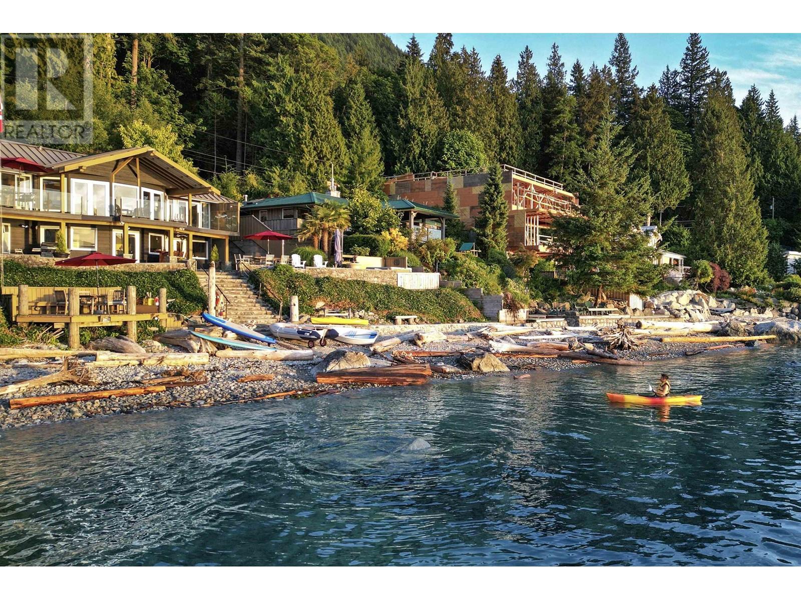 8735 Lawrence Way, West Vancouver, British Columbia  V7W 2T7 - Photo 12 - R2800796