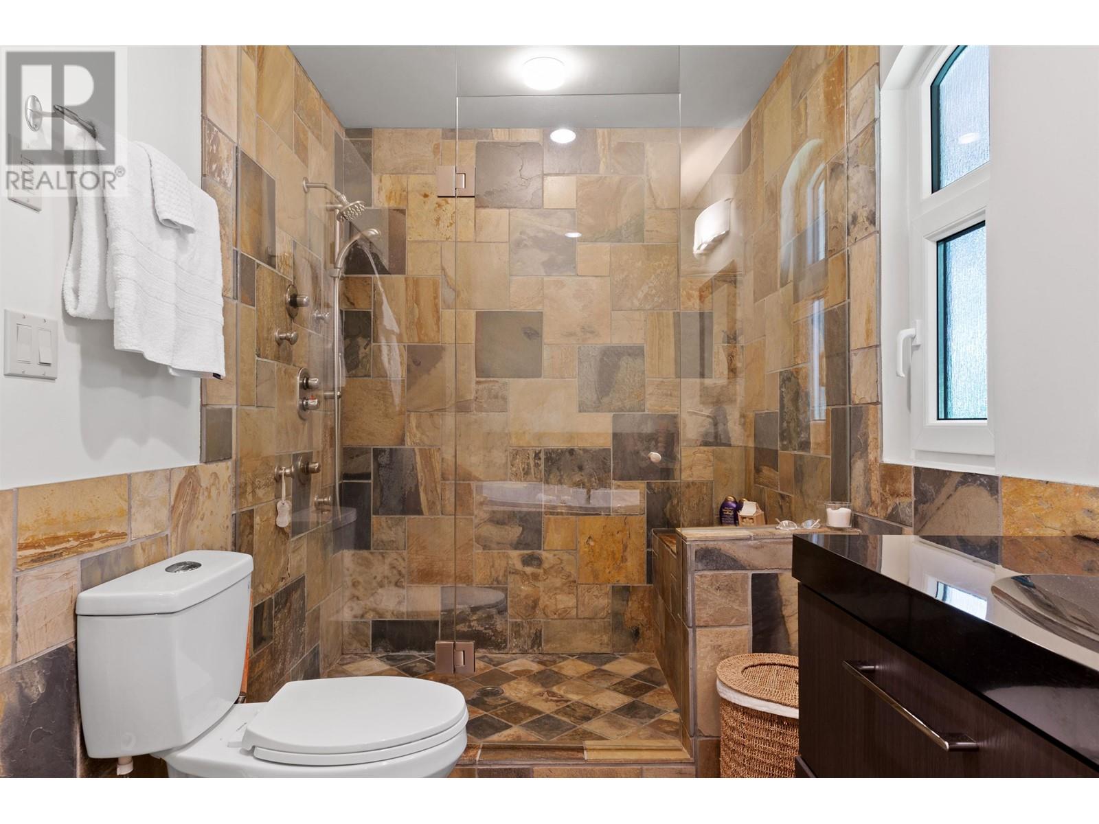 8735 Lawrence Way, West Vancouver, British Columbia  V7W 2T7 - Photo 33 - R2800796