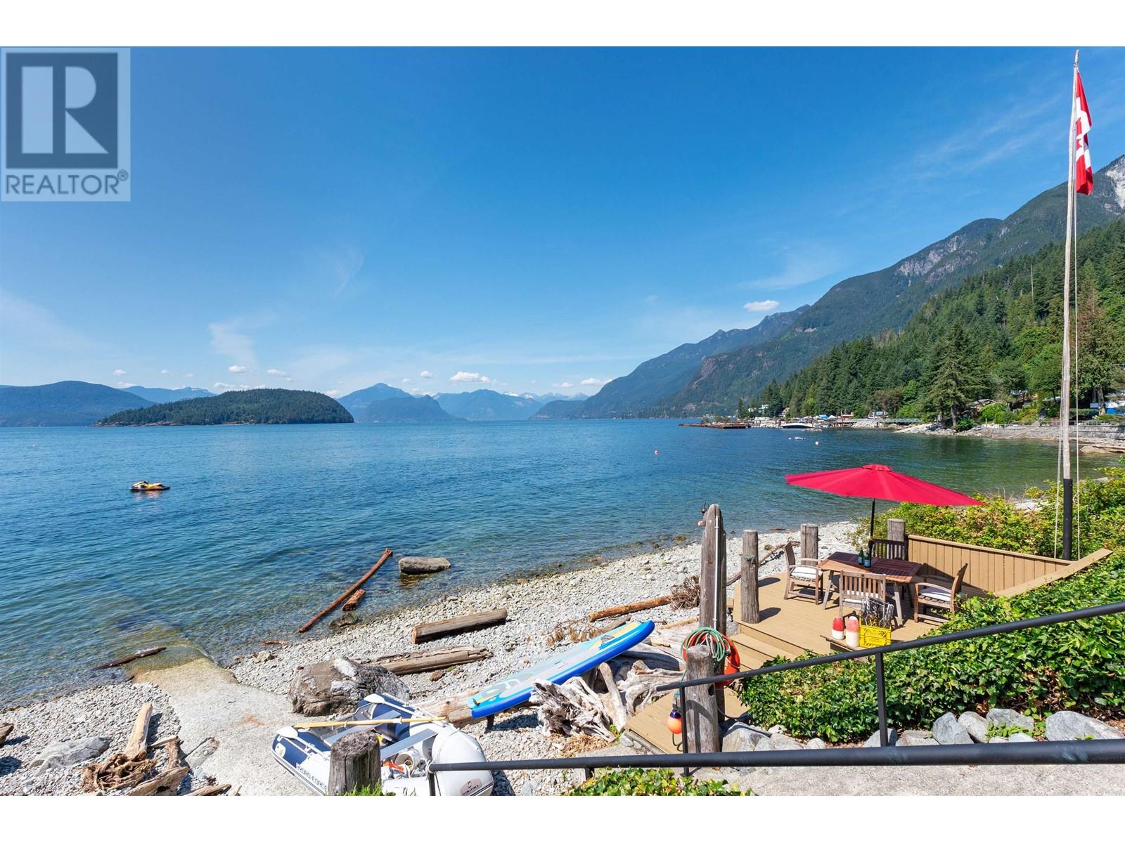 8735 Lawrence Way, West Vancouver, British Columbia  V7W 2T7 - Photo 5 - R2800796