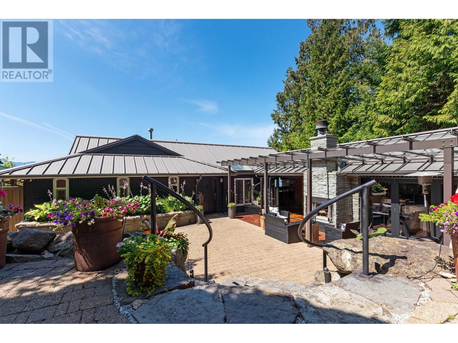 8735 Lawrence Way, West Vancouver, British Columbia  V7W 2T7 - Photo 7 - R2800796