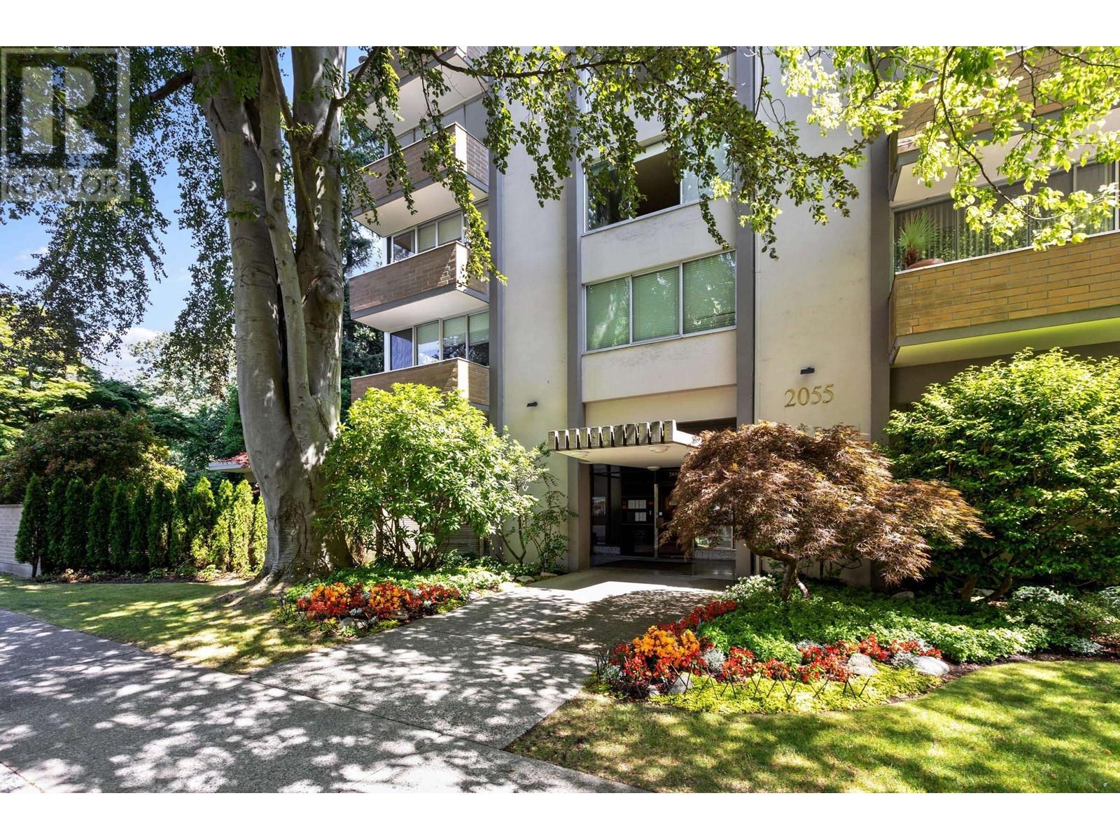 801 2055 PENDRELL STREET, vancouver, British Columbia