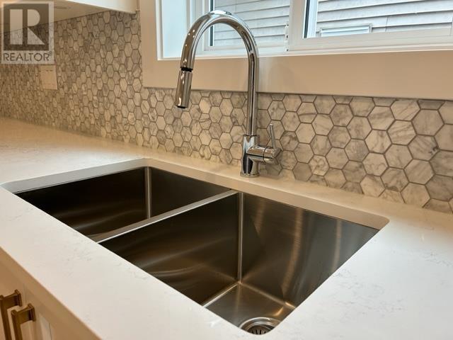 20388 Wicklund Avenue, Maple Ridge, British Columbia  V2X 2Z5 - Photo 8 - R2785938