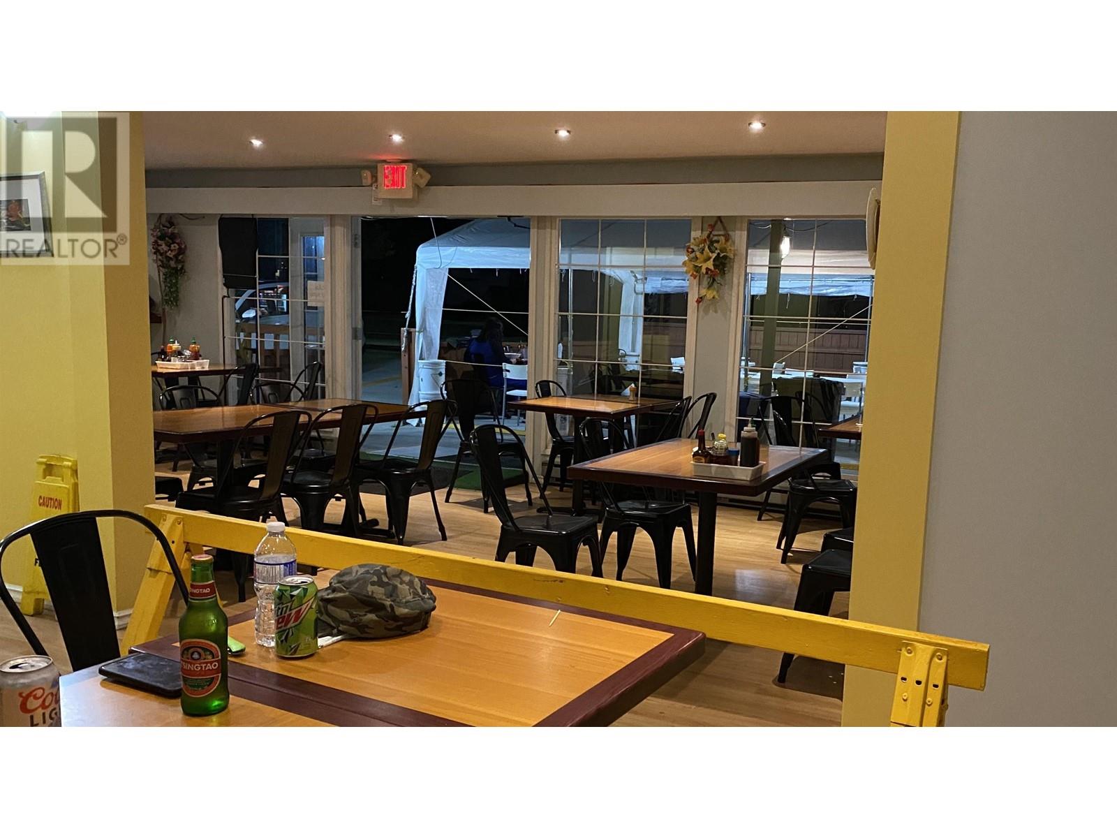 5694 Dolphin Street, Sechelt, British Columbia  V0N 3A0 - Photo 1 - R2792671