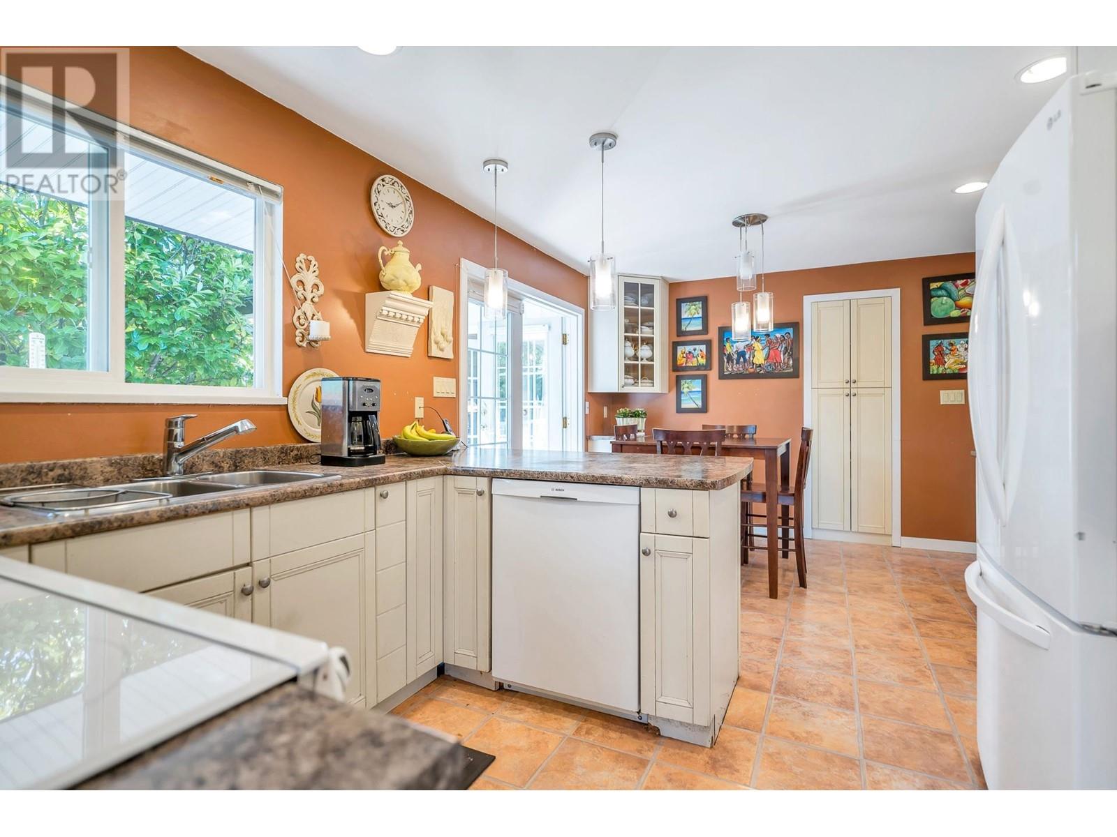 5402 Rawlins Crescent, Delta, British Columbia  V4M 1J4 - Photo 14 - R2800622