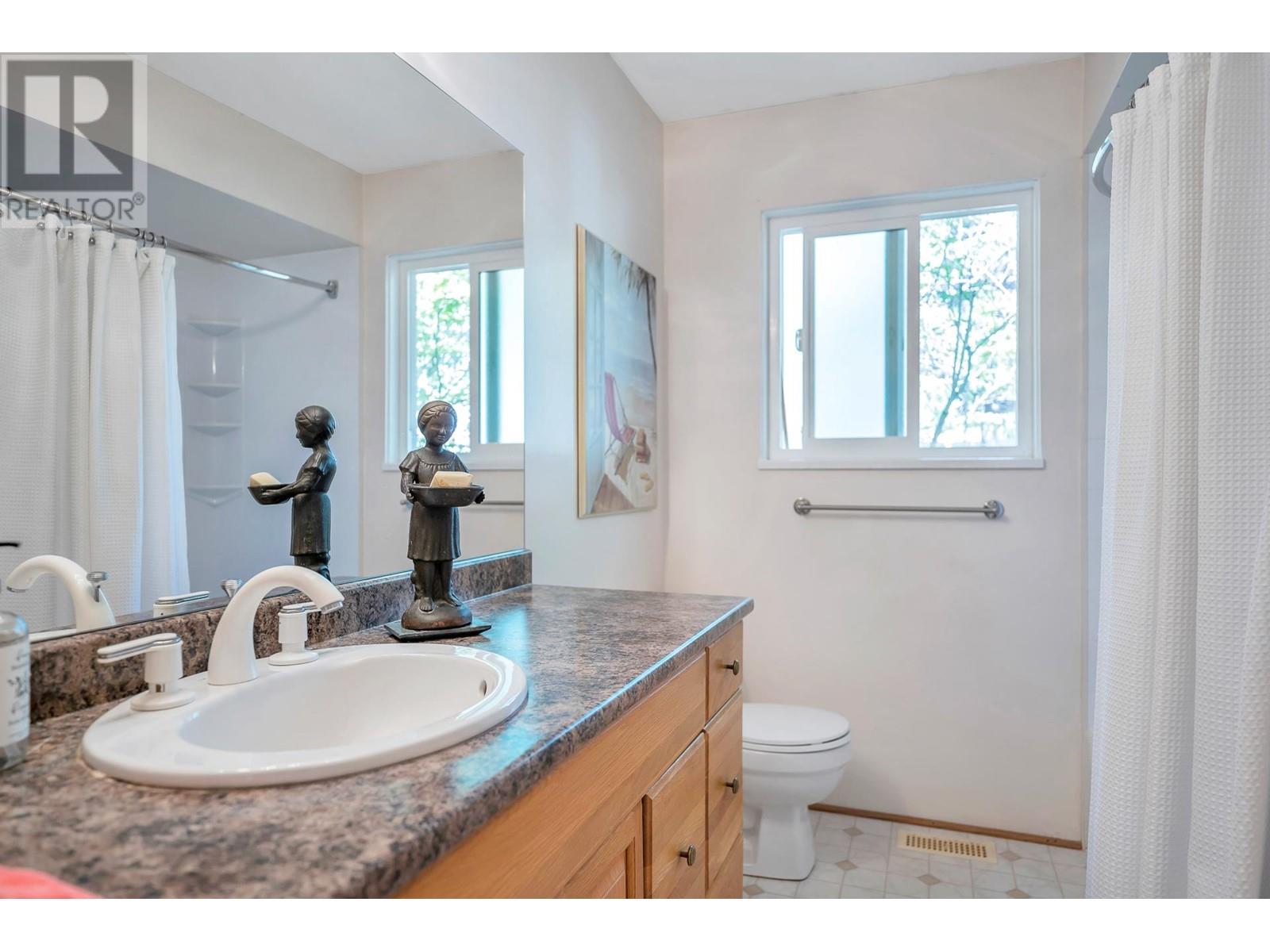 5402 Rawlins Crescent, Delta, British Columbia  V4M 1J4 - Photo 25 - R2800622