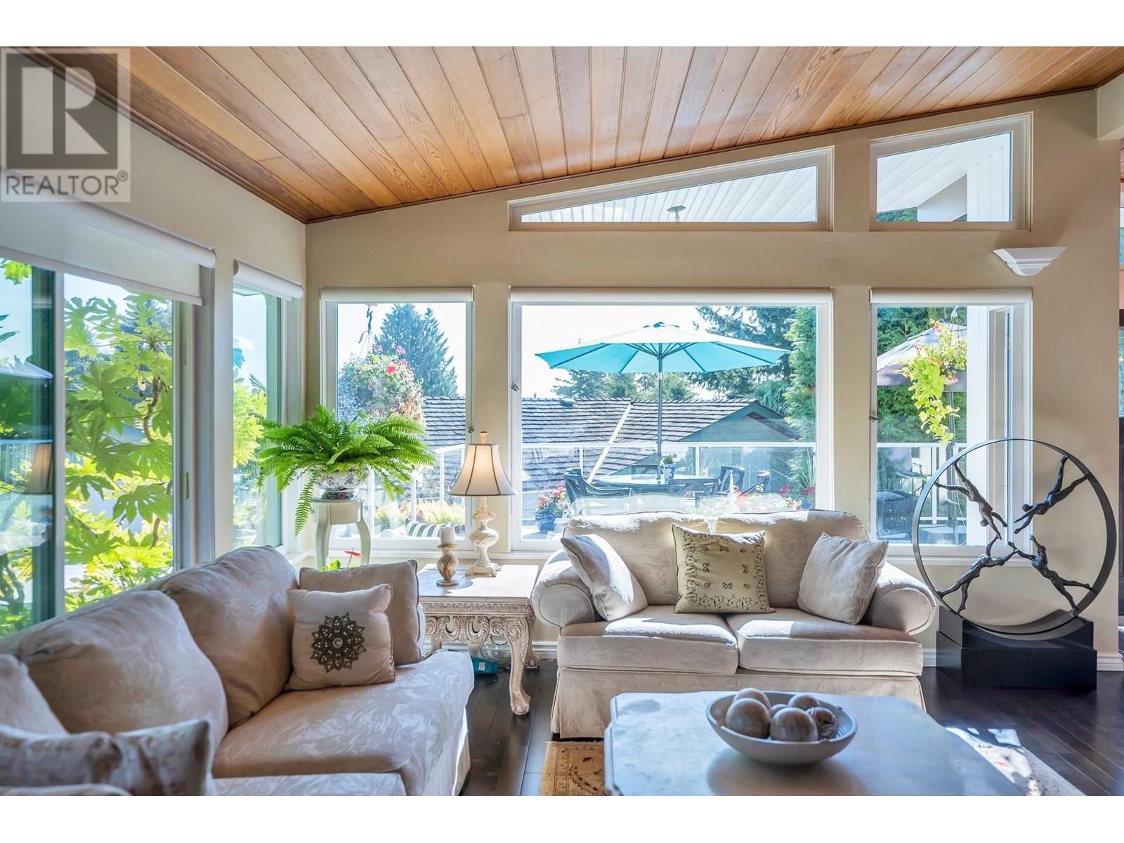 5402 Rawlins Crescent, Delta, British Columbia  V4M 1J4 - Photo 4 - R2800622