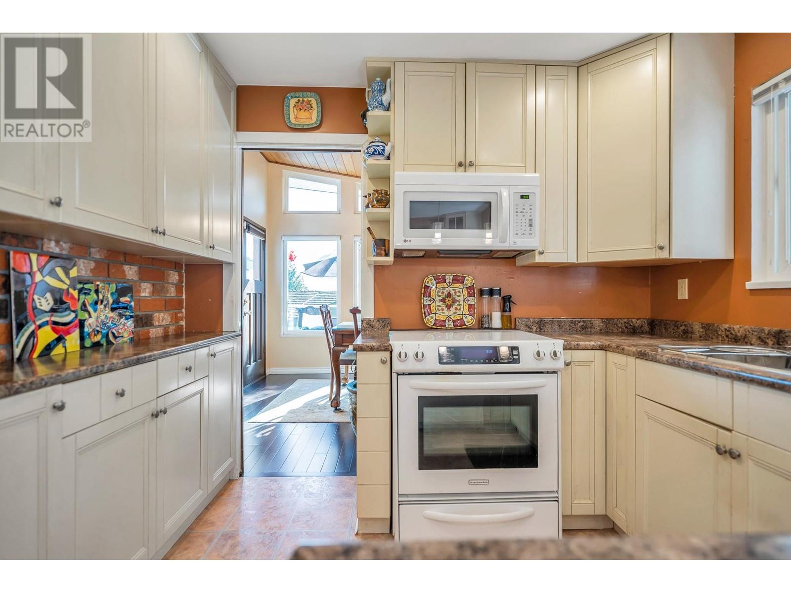 5402 Rawlins Crescent, Delta, British Columbia  V4M 1J4 - Photo 16 - R2800622