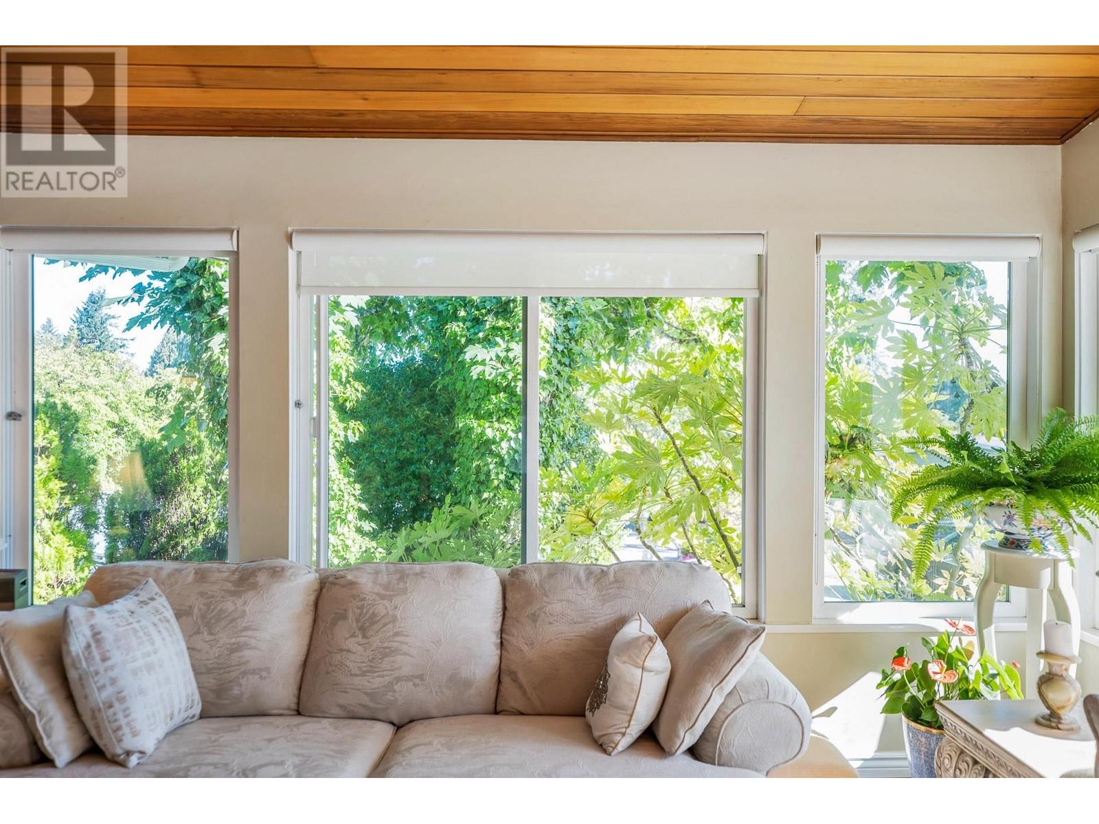 5402 Rawlins Crescent, Delta, British Columbia  V4M 1J4 - Photo 7 - R2800622