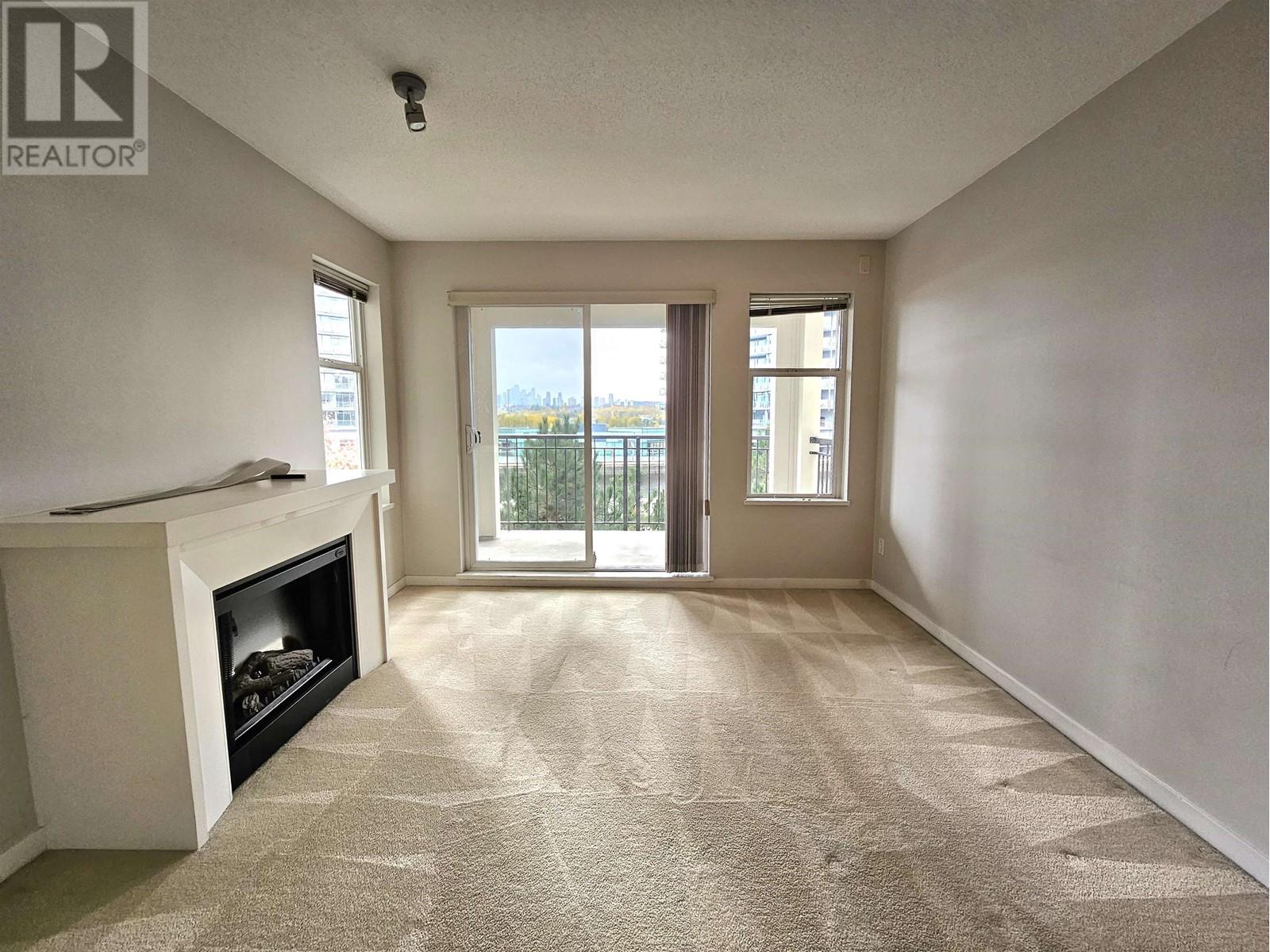 204 4788 Brentwood Drive, Burnaby, British Columbia  V5C 0C5 - Photo 1 - R2797397