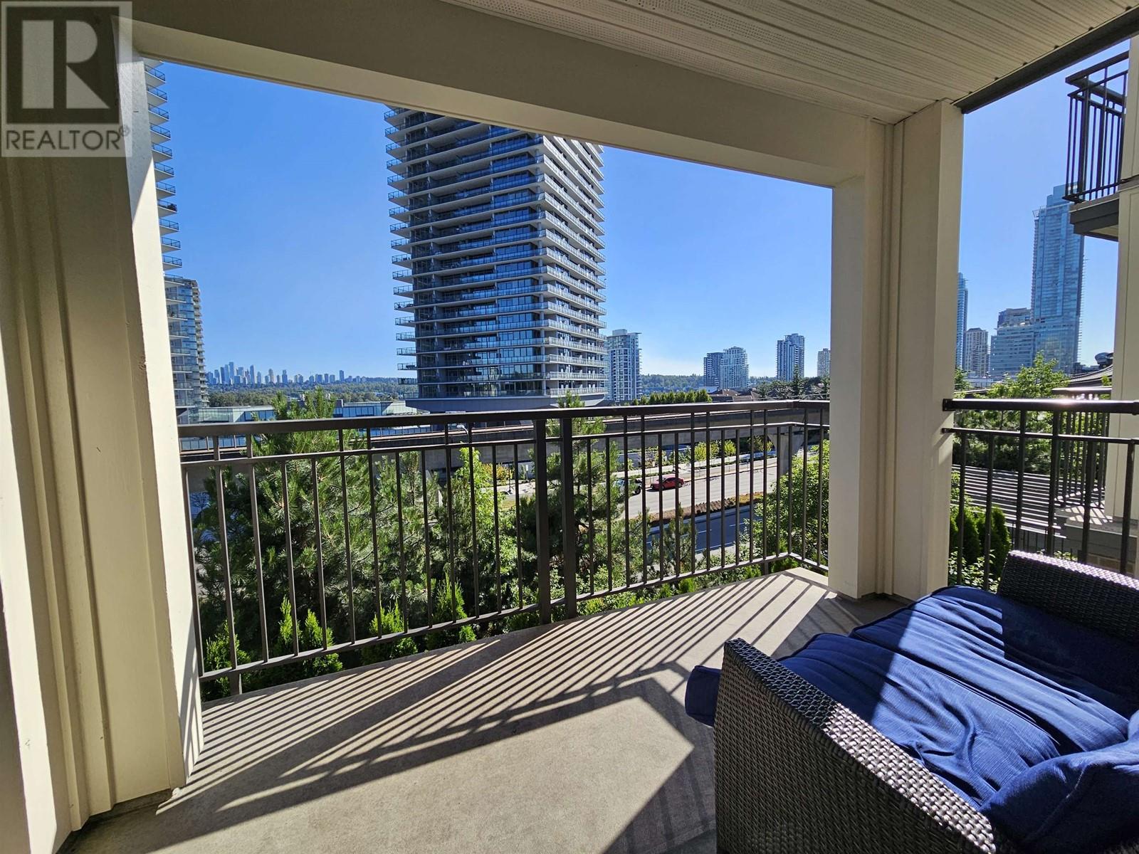 204 4788 Brentwood Drive, Burnaby, British Columbia  V5C 0C5 - Photo 2 - R2797397