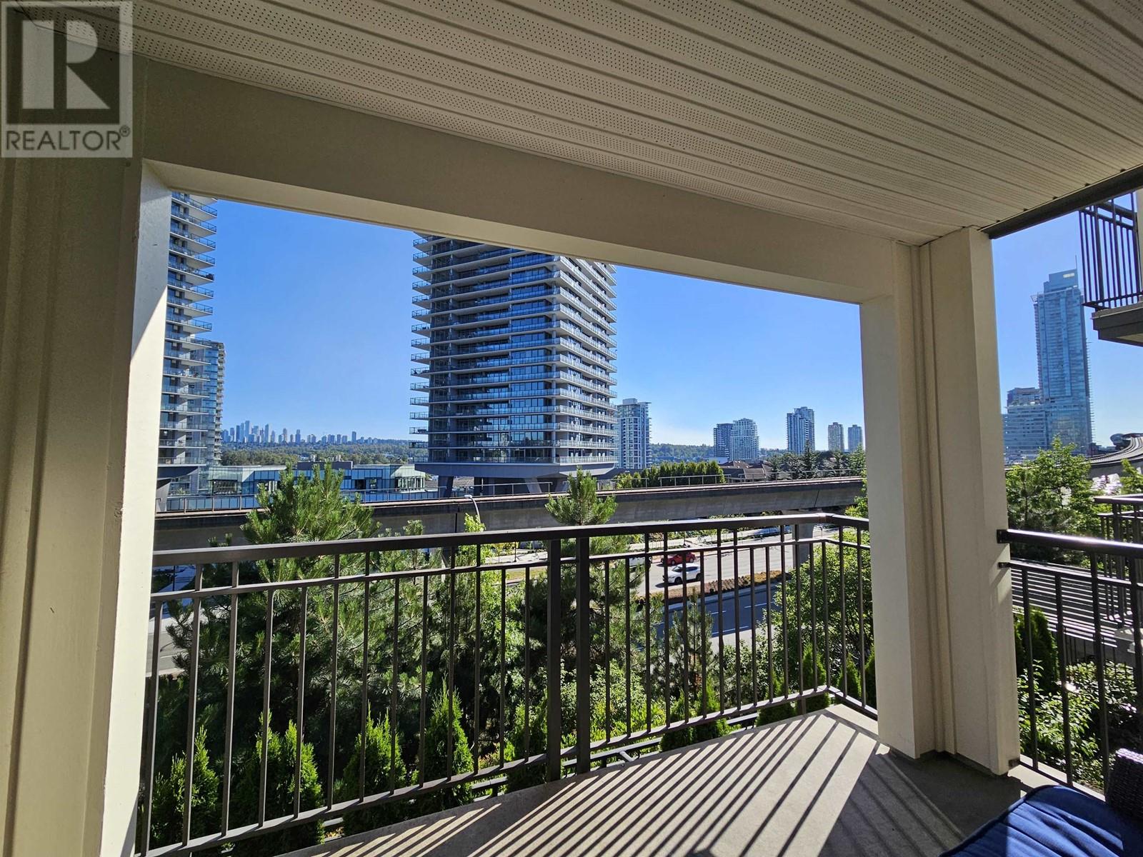 204 4788 Brentwood Drive, Burnaby, British Columbia  V5C 0C5 - Photo 3 - R2797397