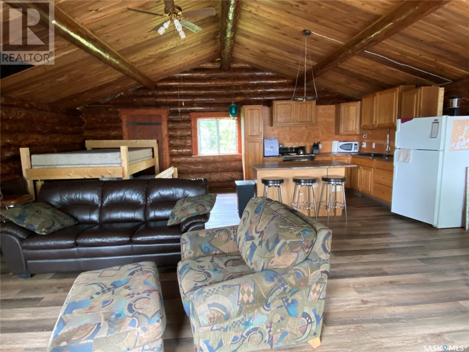 Cabin On Mcbeth Island, Nemeiben Lake, Saskatchewan  S0J 1L0 - Photo 12 - SK935303