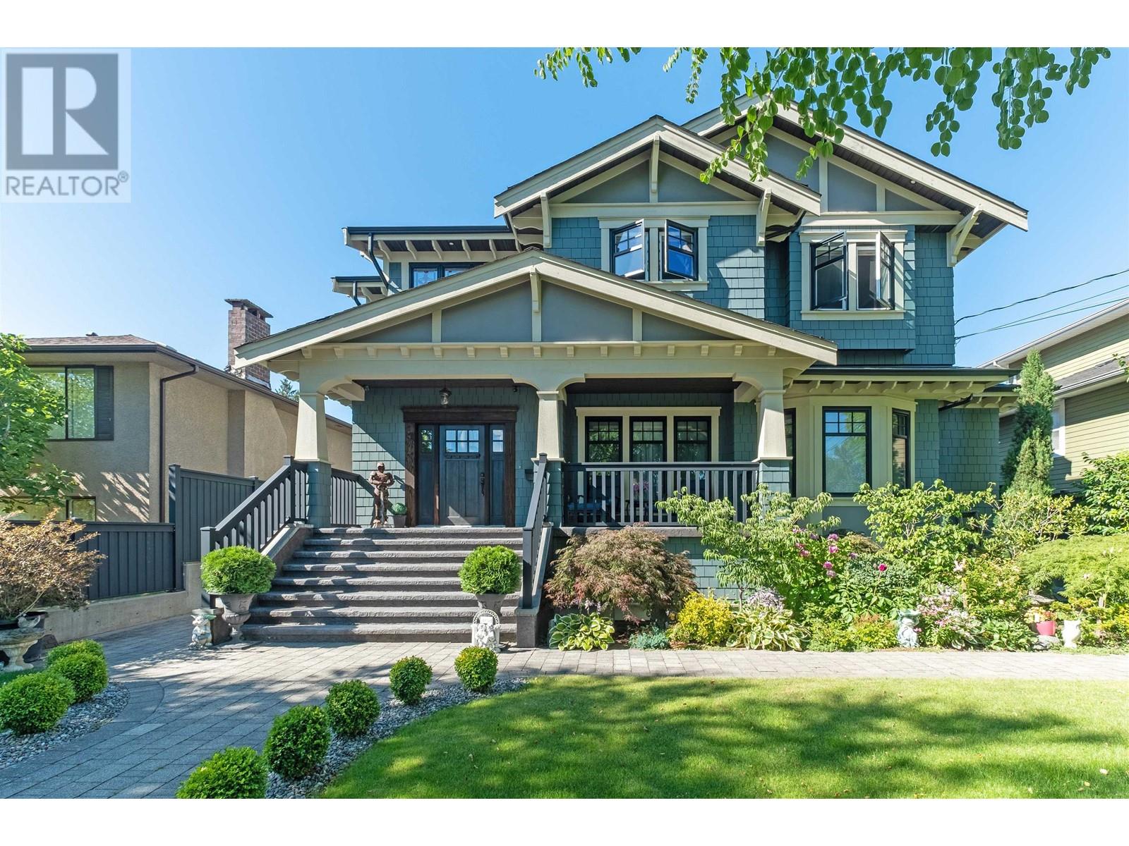 4921 VENABLES STREET, burnaby, British Columbia