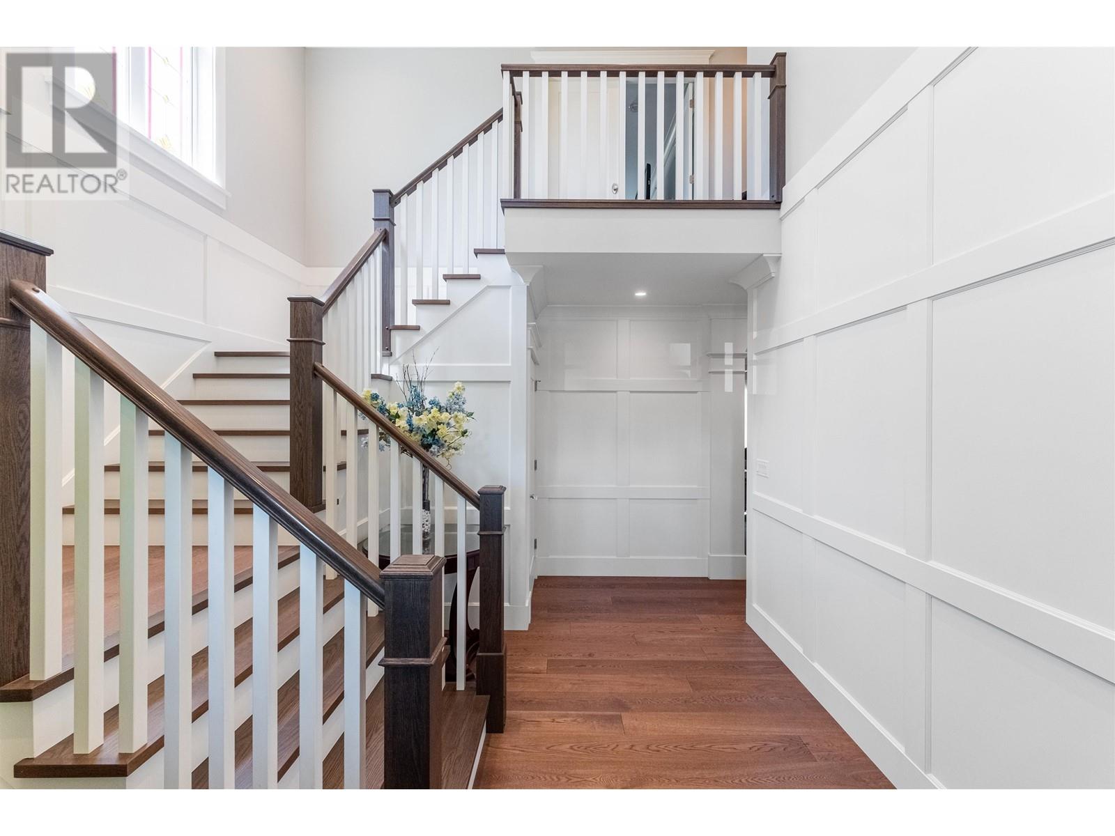 4921 Venables Street, Burnaby, British Columbia  V5B 1X8 - Photo 3 - R2800937